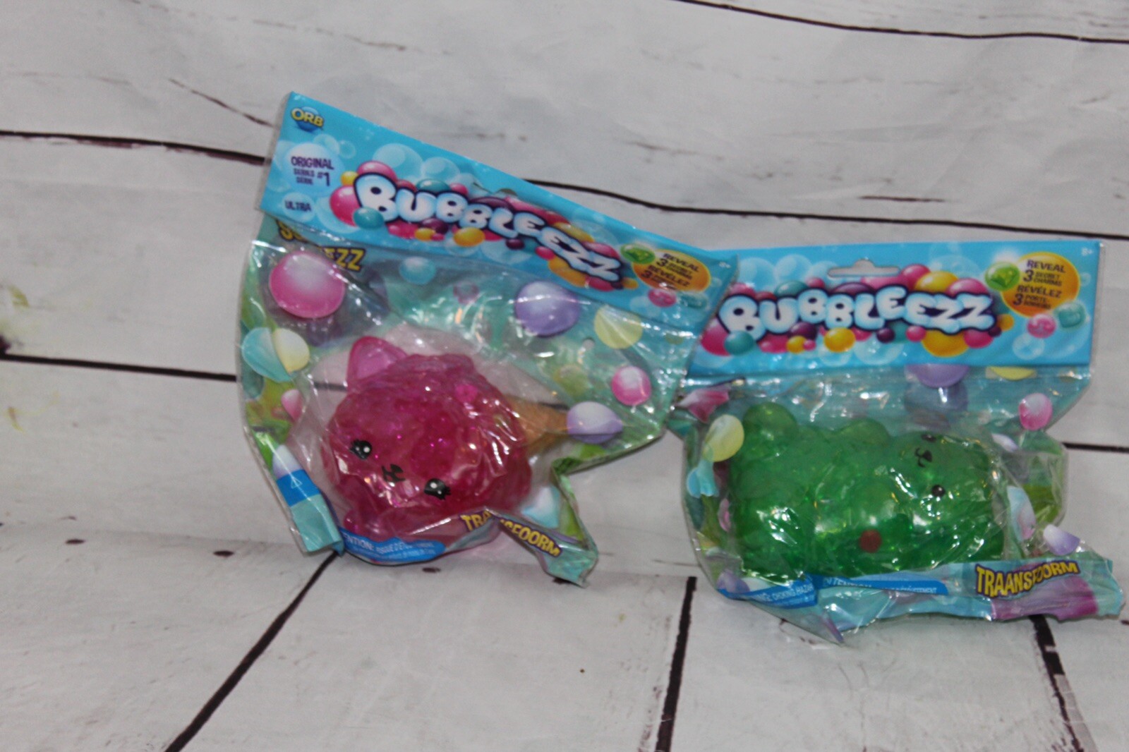 2 Pk Orb BUBBLEEZZ Toy Taylor Tunanana JERRY GELADOG Series #1 3 Secret Charms!