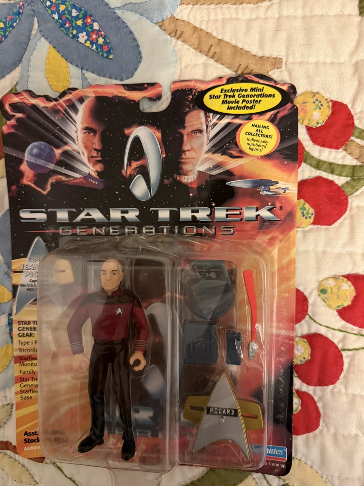 Star Trek-The Next Generation Eight Action Figures in packages