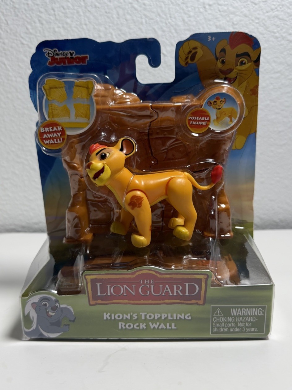 NEW 2016 Disney Junior Lion Guard Kion’s Toppling Rock Wall Set