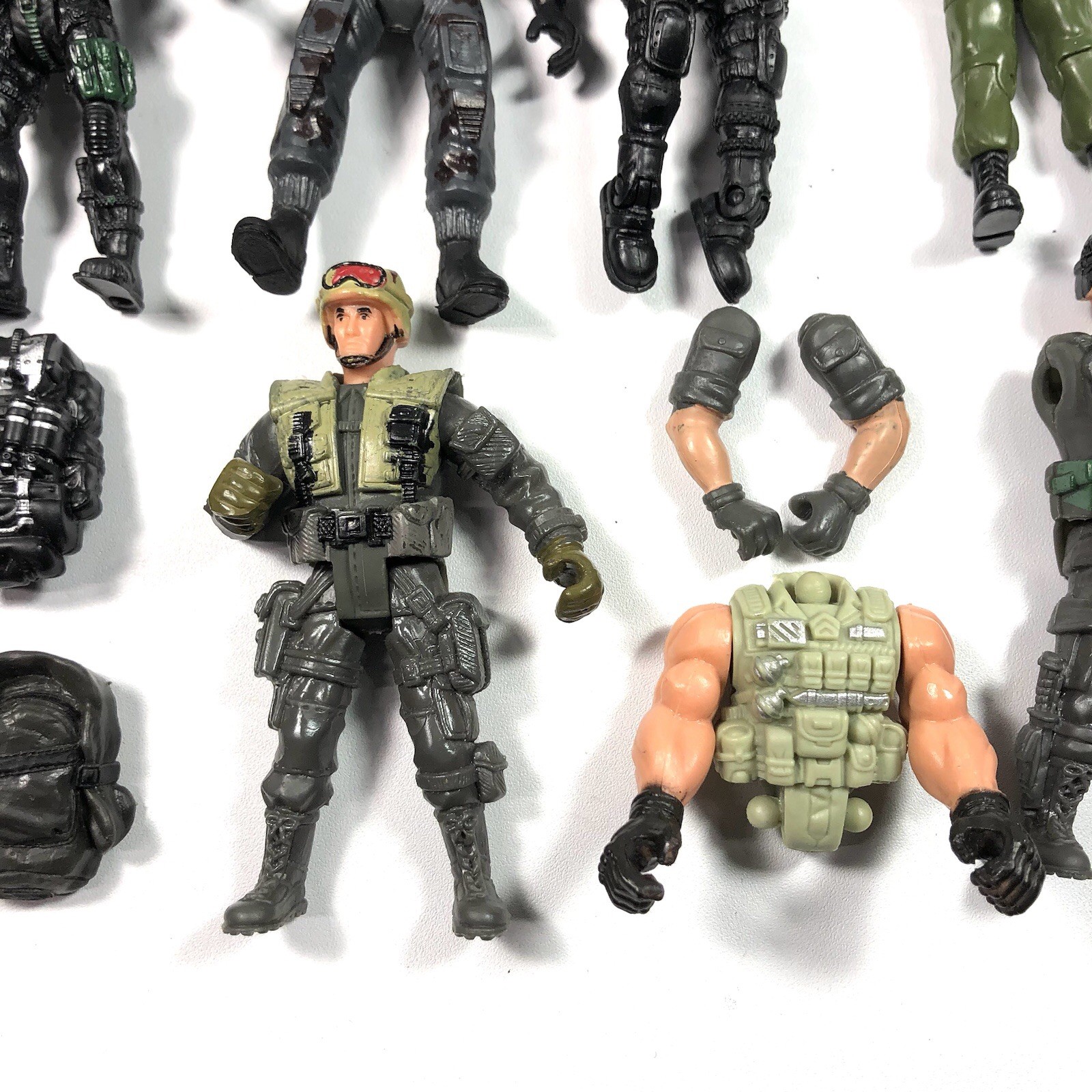 Chap Mei & Others Army Military Action Figures Lot Of 13 Plus Accessories