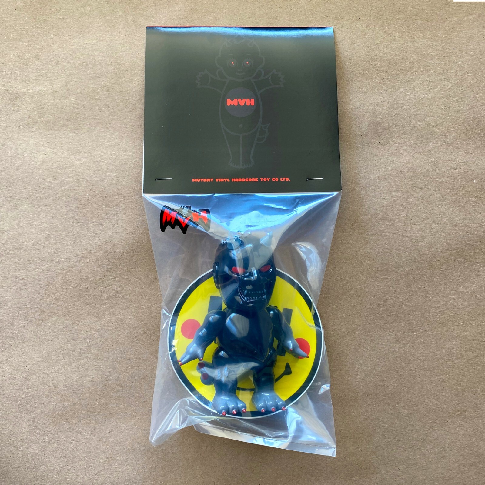 Mutant Vinyl Hardcore Kewpie Lash Stealth Black Sofubi Designer Toy Kaiju Mvh