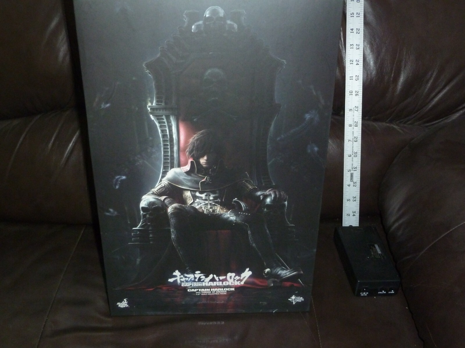 CAPTAIN HARLOCK SPACE PIRATE WITH THRONE OF ARCADIA 12 INCH FIGURE HOT TOYS 2014