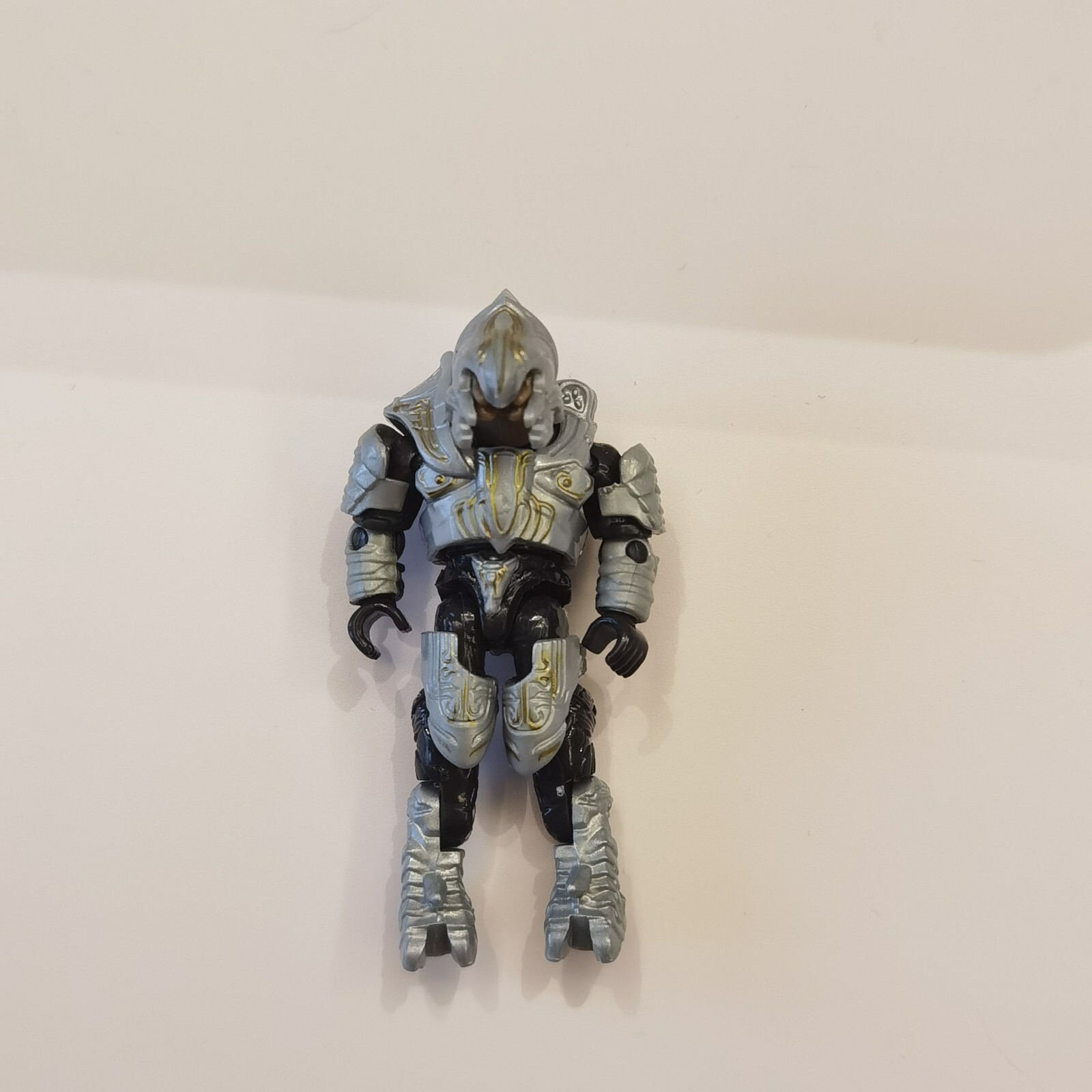 MEGA CONSTRUX BLOKS HALO HEROES SERIES 11 ARBITER RIPA ‘MORAMEE FIGURE GLB59