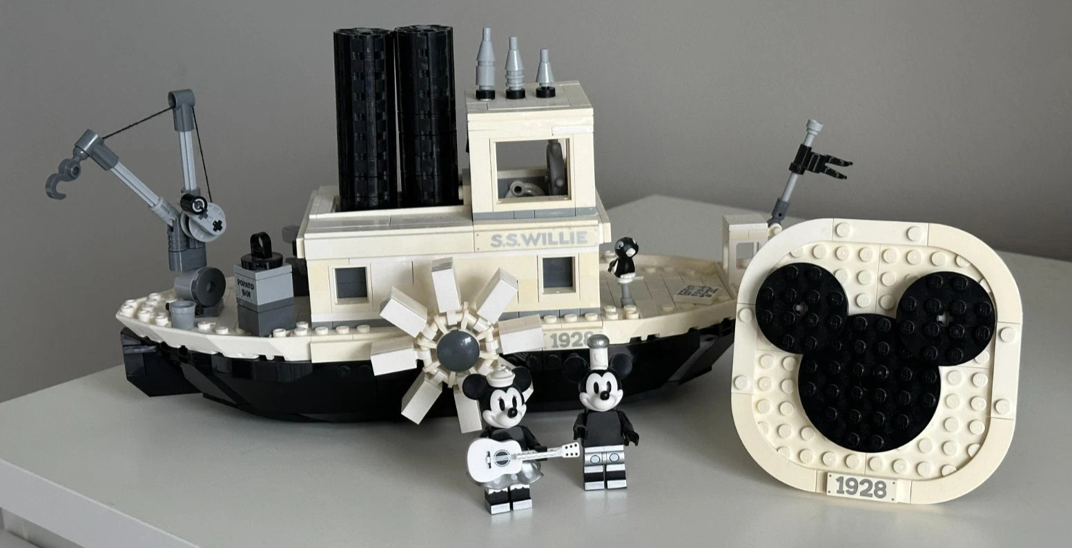 752pc Building Bricks STEAMBOAT WILLIE 1928 figure action willy mickey mouse set