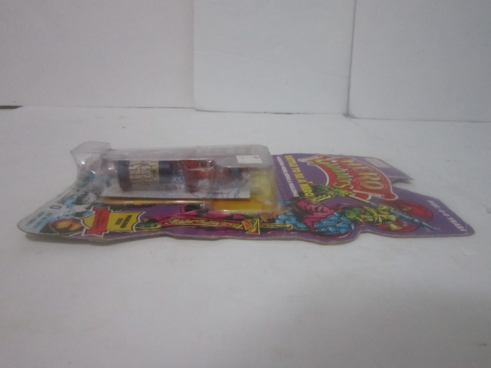 Lot – 2 Unopened ’91 Bluebird Hero Gladiators figures Warlord Skor + Wise Eldroc