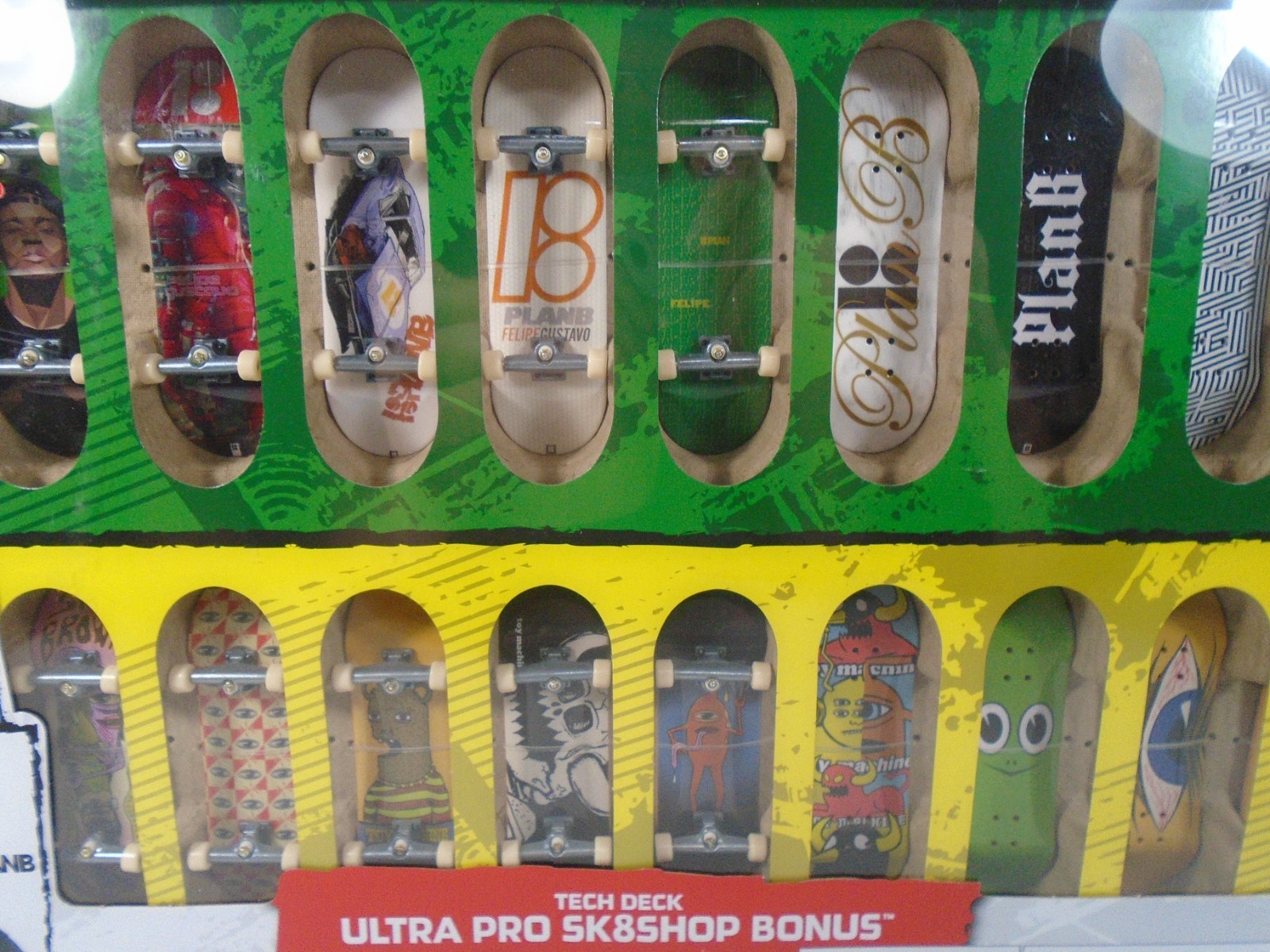 SPIN MASTER TECH DECK–ULTRA PRO SK8SHOP BONUS (NEW) 20 EXCLUSIVE BOARDS