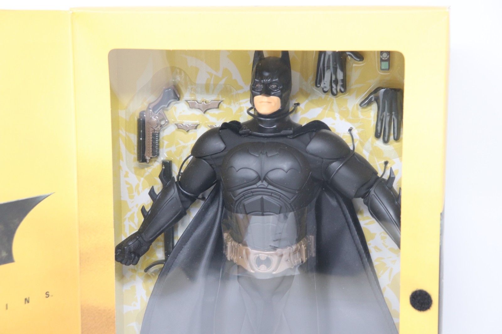 DC Direct BATMAN Begins Deluxe 13″ Collectors Action Figure Christian Bale 2005