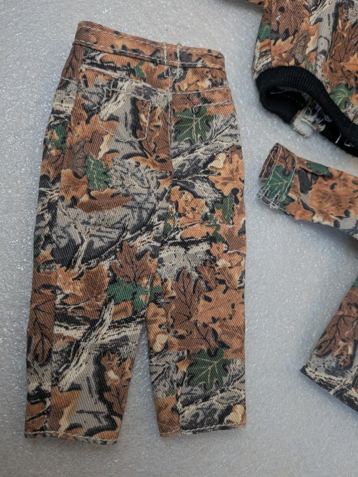 RealTree Hunter Camo Outfit for Ertl Collectible 12″ Action Figure Doll Military