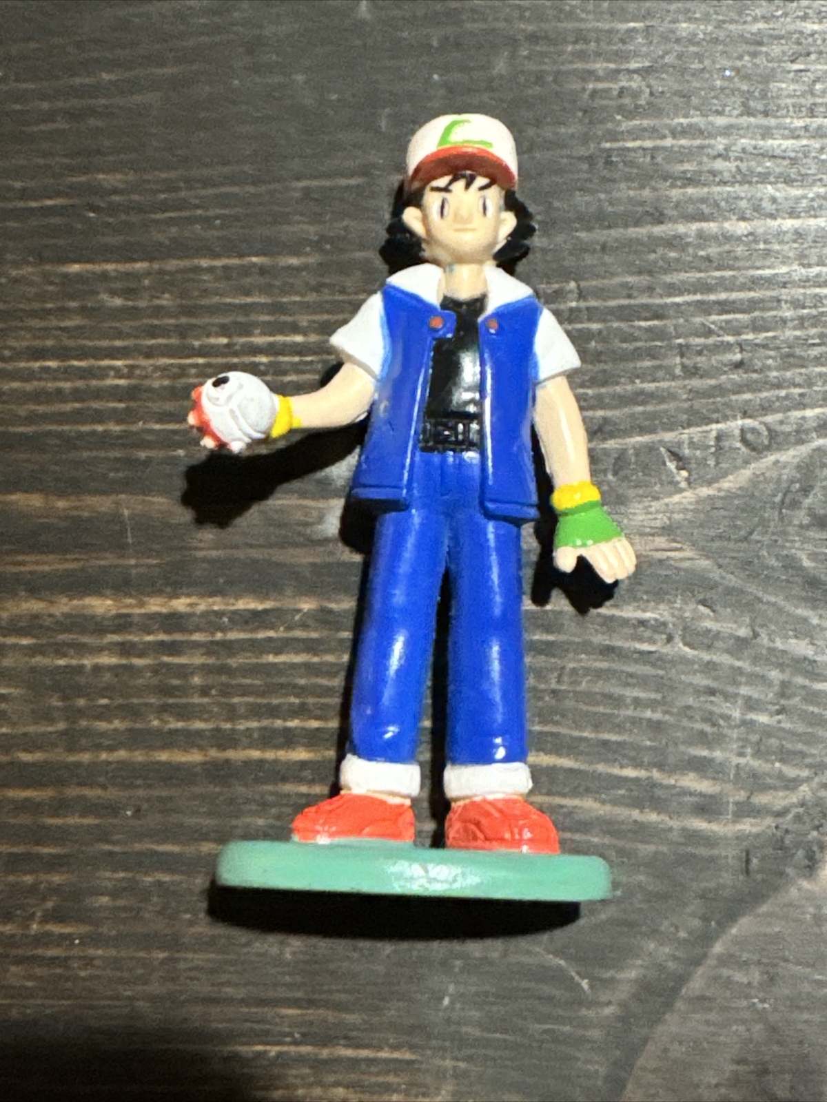 ASH KETCHUM 2.5″ Pokemon TOMY Vintage Figure Toy