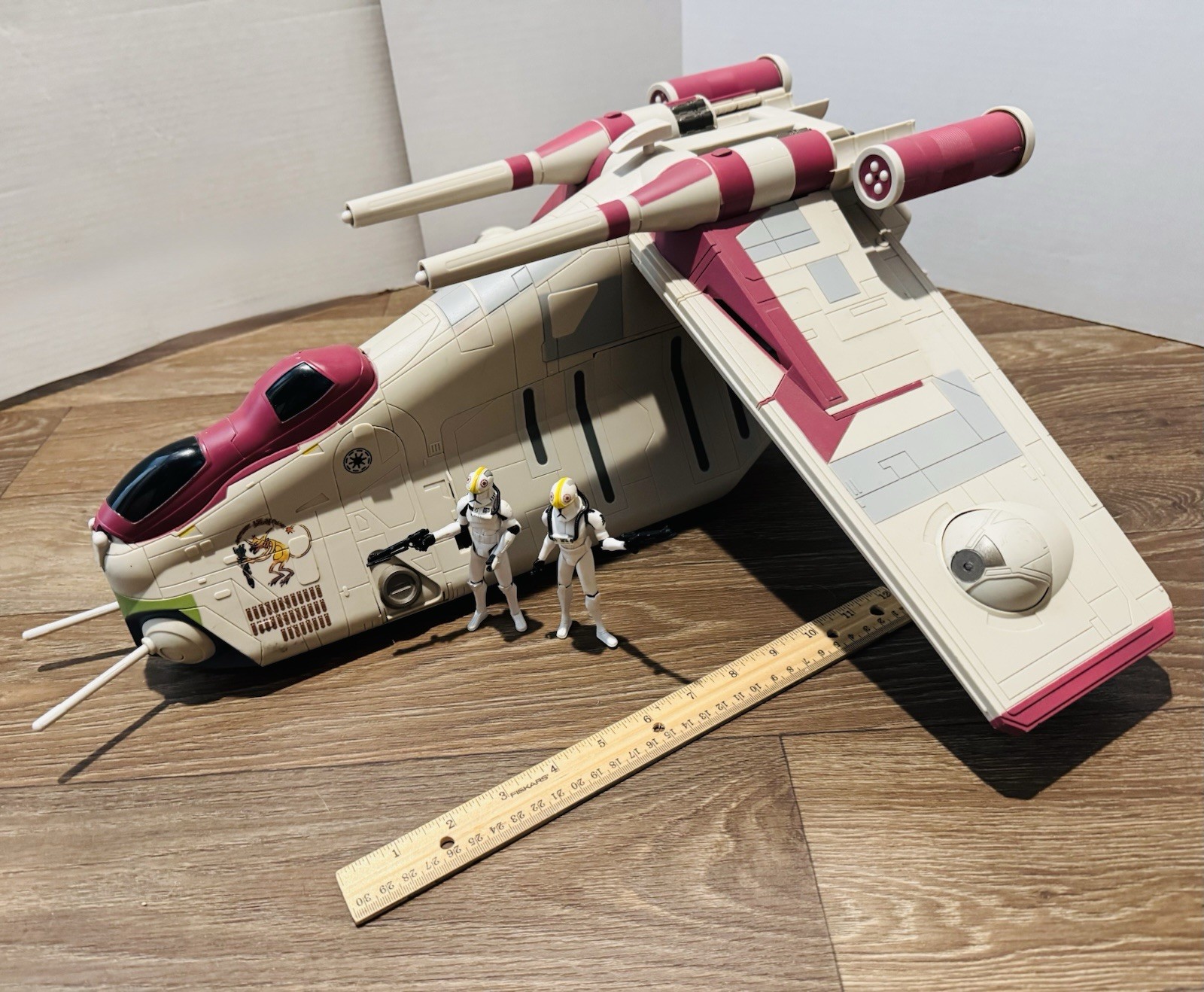 2009 Hasbro Star Wars REPUBLIC GUNSHIP CRUMB BOMBER Toys-R-Us Exclusive