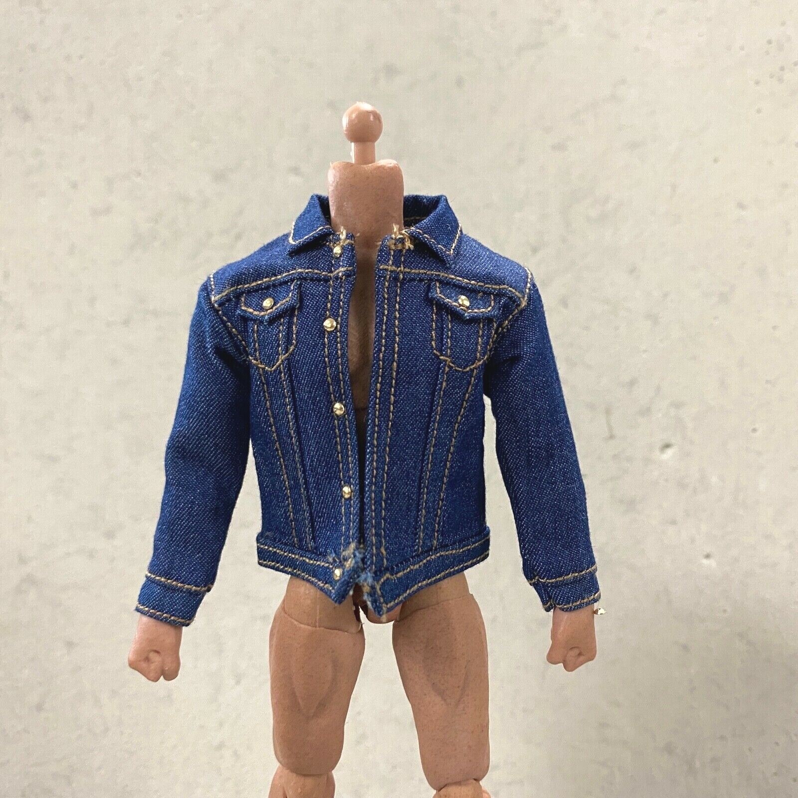 MO-DJK-BLU: 1/12 blue denim jacket for Mezco, MixMax, Nota Studio Slim body