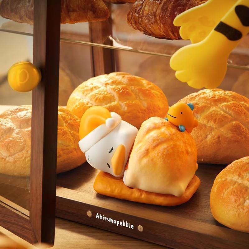 Miniso Sanrio Happy Baking Series Blind Box Confirmed Figures Gift Toy