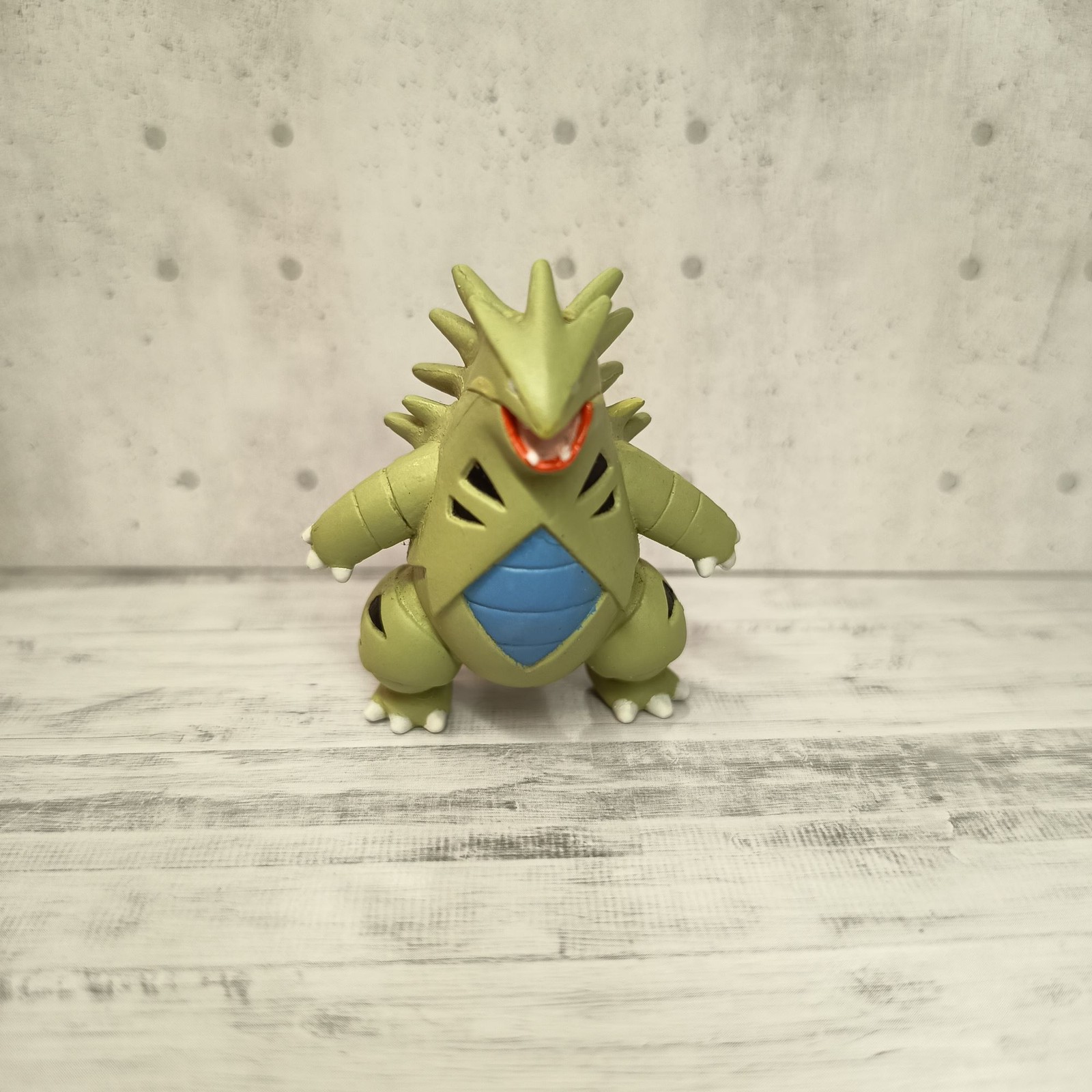 TOMY Pokemon TYRANITAR 1.75″ Mini Figure CGTSJ Nintendo Collectible Vintage Toy