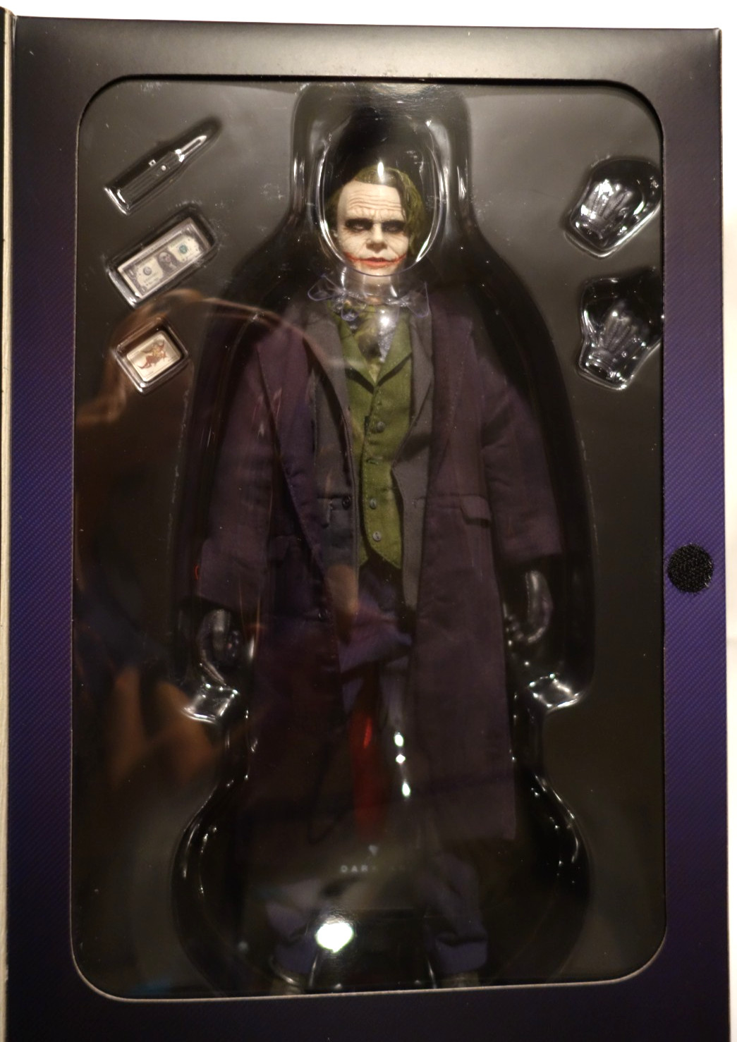 Hot Toys MMS68 The Dark Knight The Joker Heath Ledger – 1/6 Scale – NEW