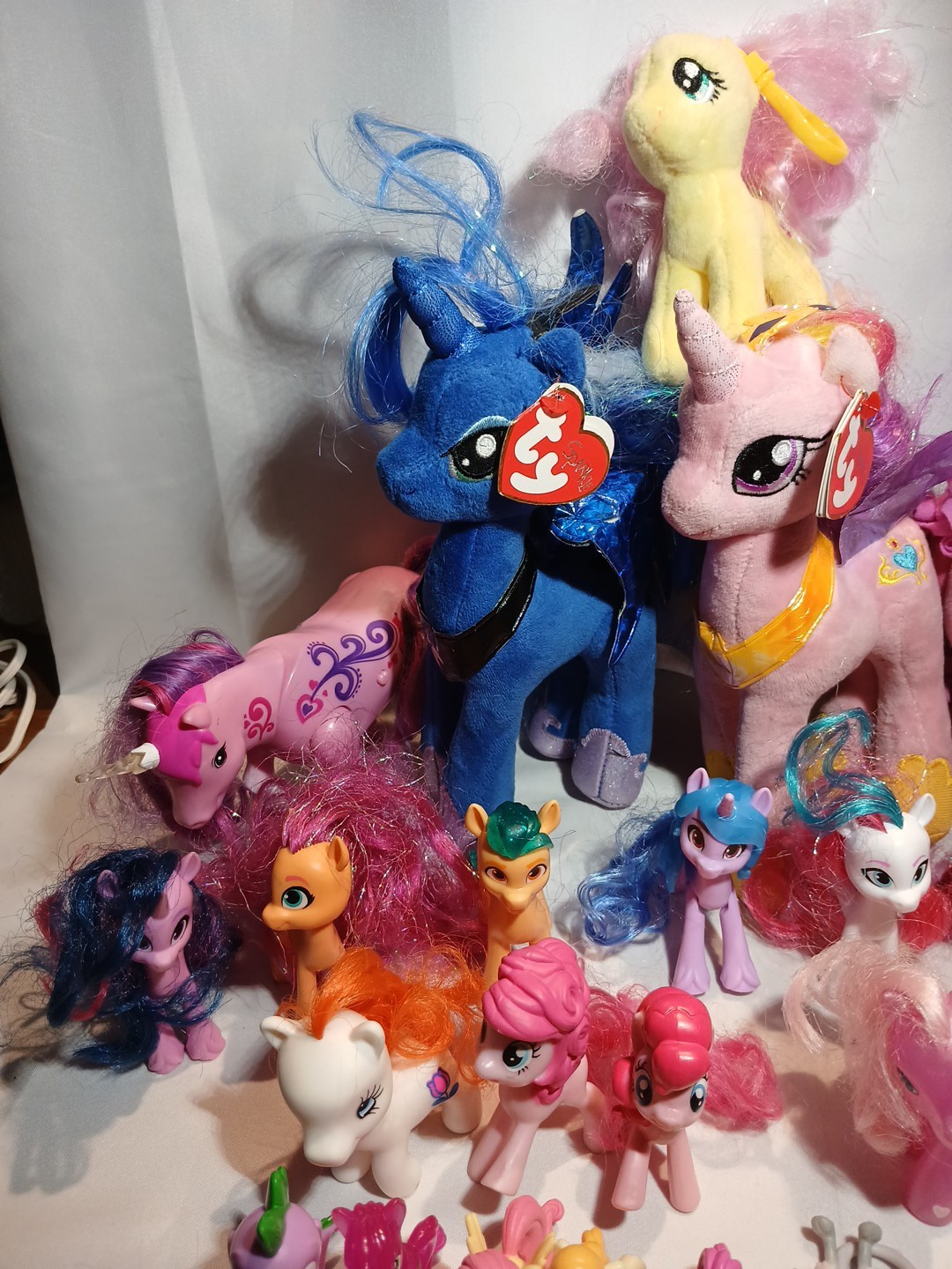 My Little Pony Large Lot-G3/G4/G5/TY plush/Accessories/Pvc/YEARS 2002-2021/odds