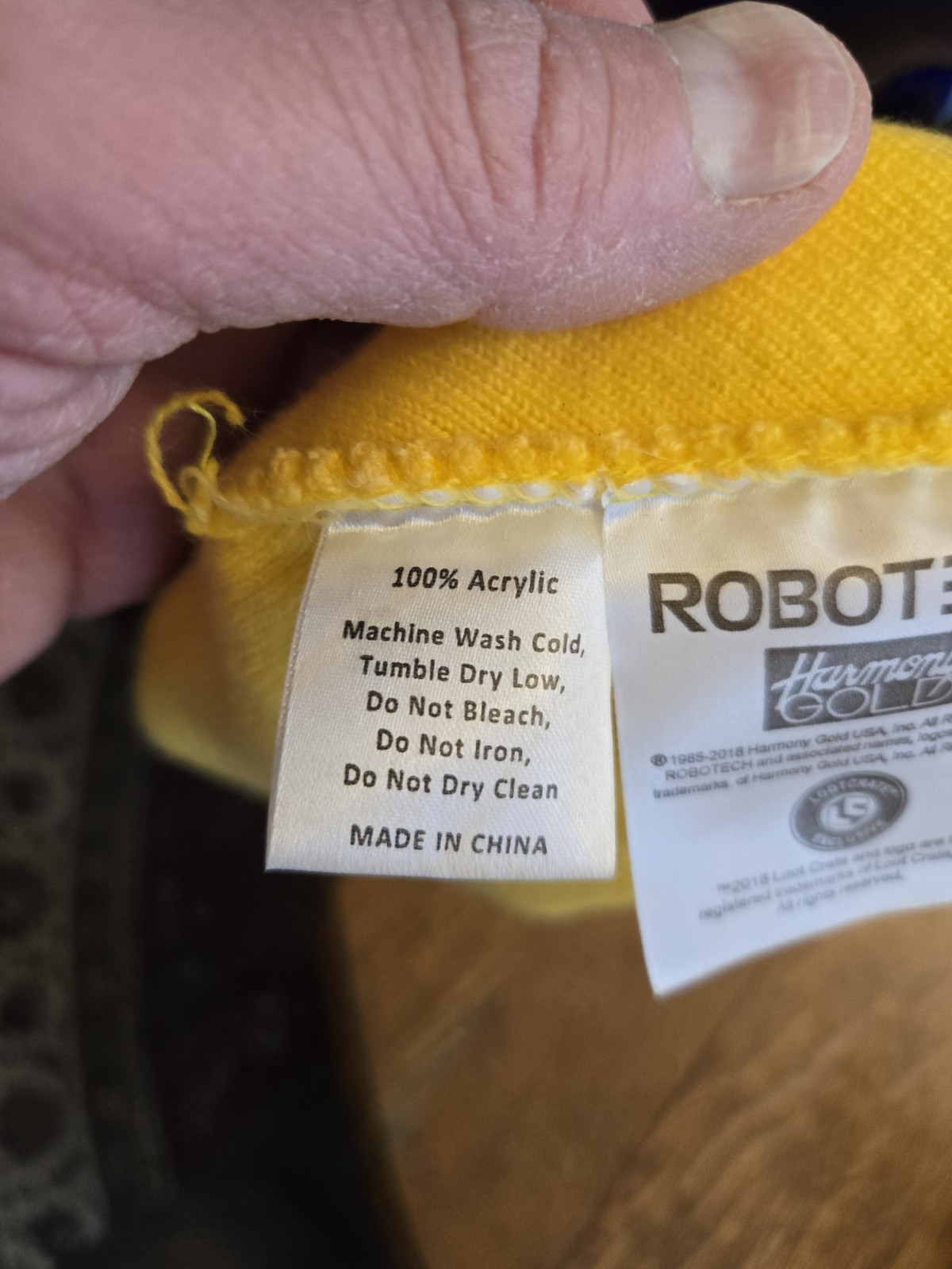 Robotech beanie max yellow one size excellent condition new without tags.