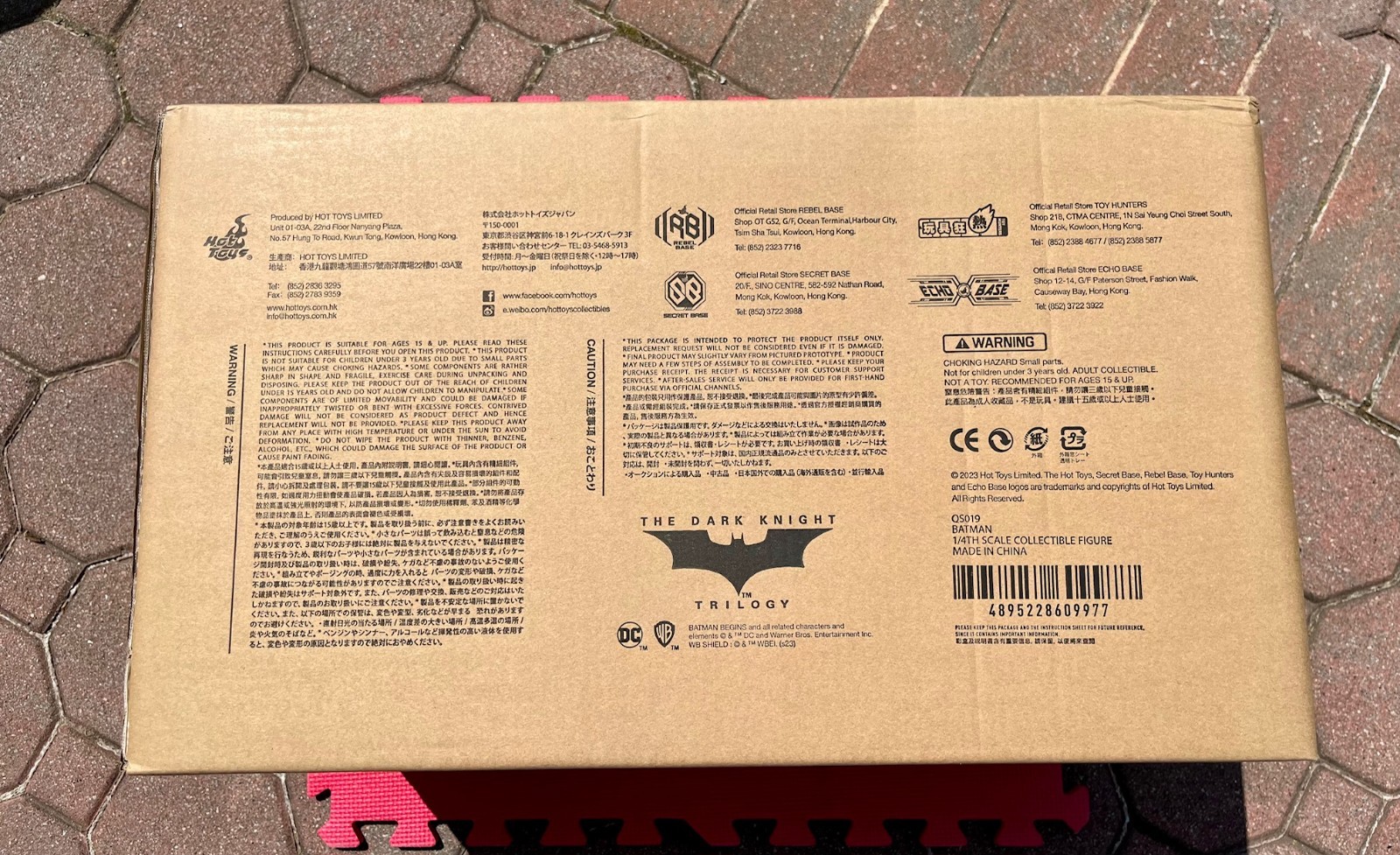 Hot Toys Batman Dark Knight Trilogy 1:4 Scale Figure Christian Bale Wayne QS019