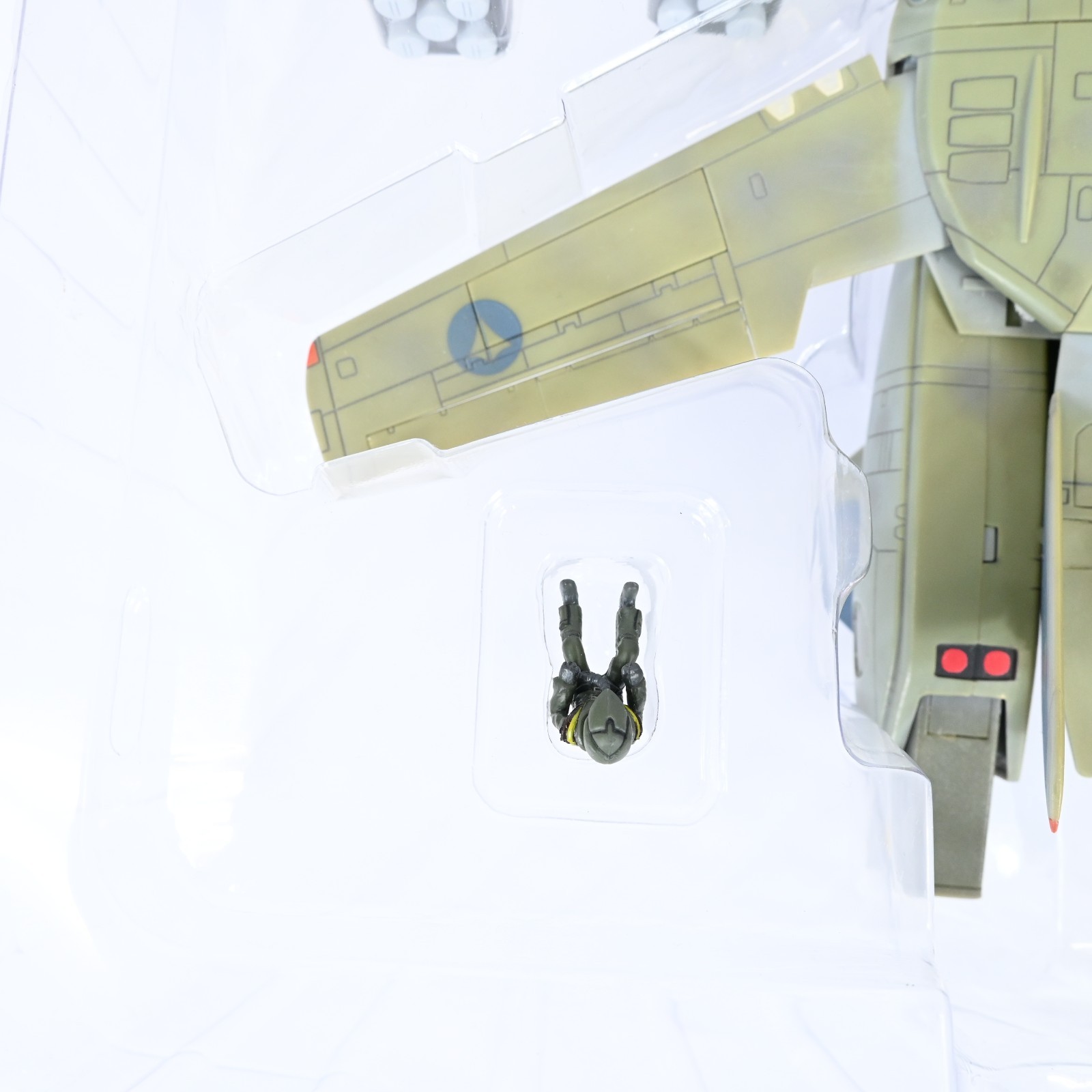 Yamato Macross 1/48 VF-1A Low Visibility Color Valkyrie Figure