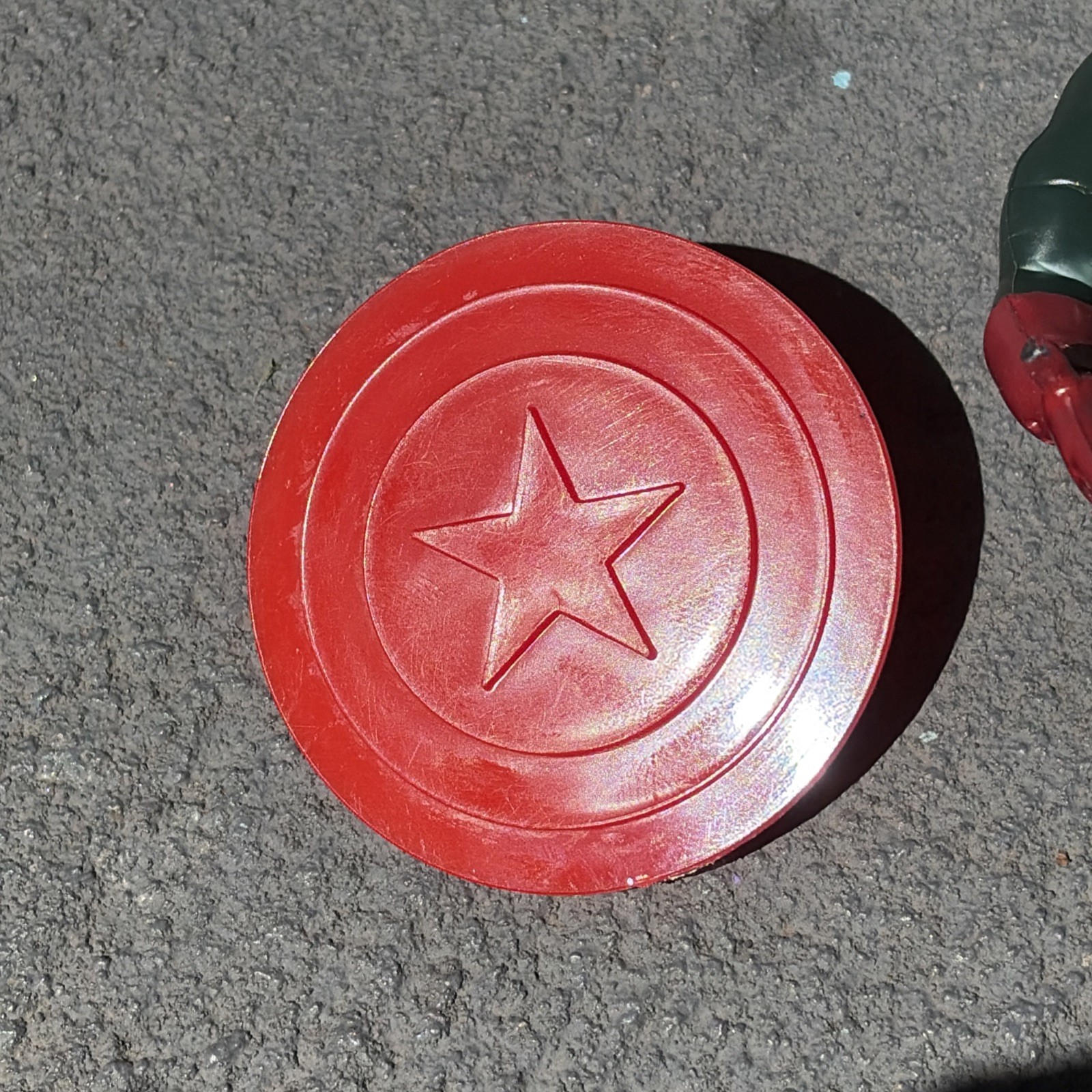 Vintage Lakeside Captain America Super Flex Action Figure and Shield 1966 Marvel