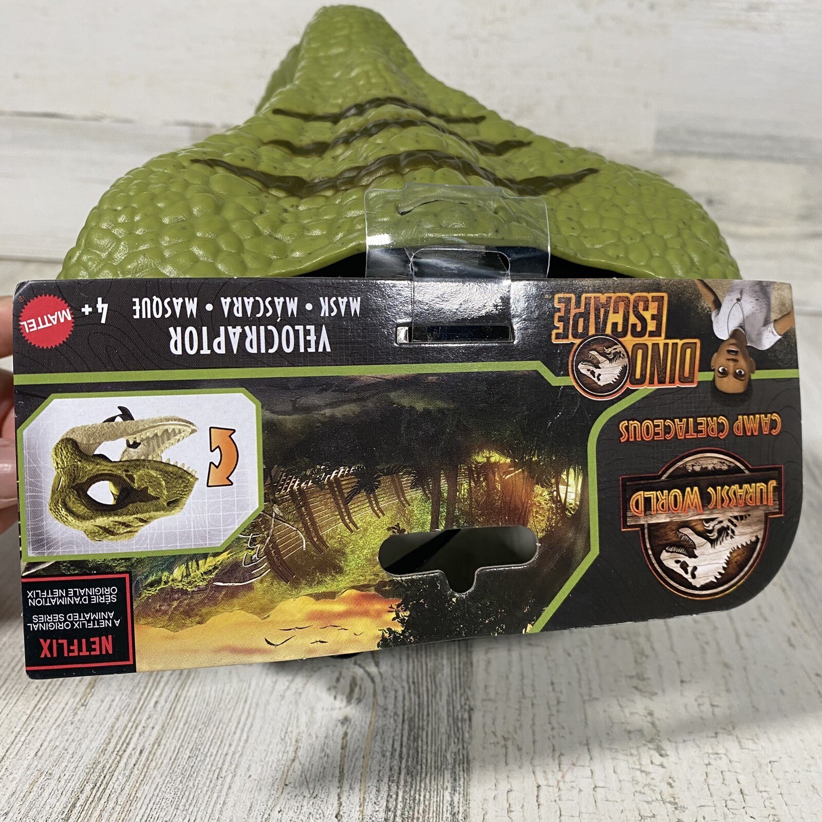 Jurassic World Camp Cretaceous Dino Escape Green Velociraptor Mask Brand New