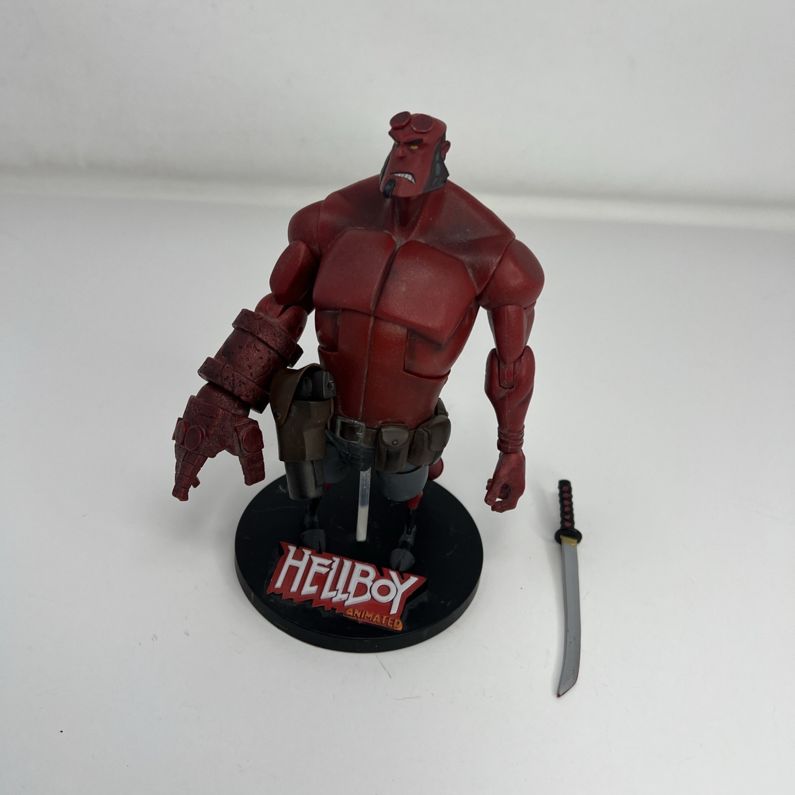 2007 Gentle Giant Hellboy Animated Deluxe Action Figure w/ Gun & Sword