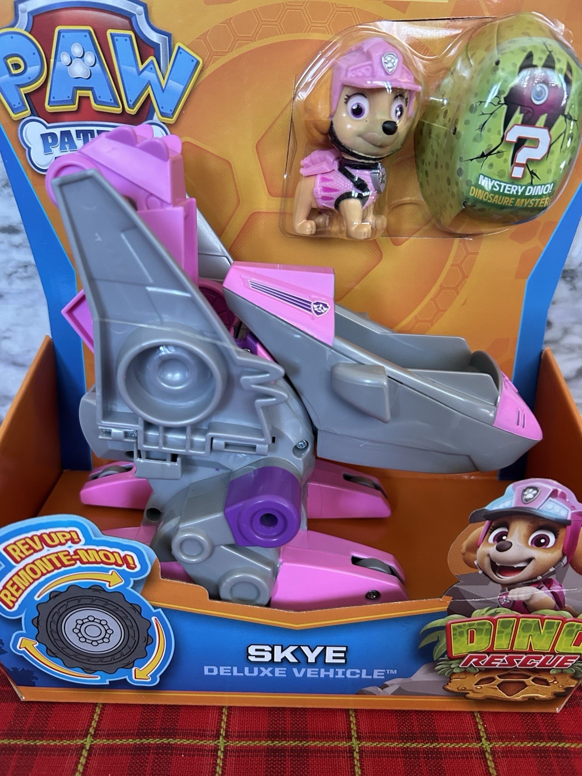 Nickelodeon Paw Patrol Skye Deluxe Vehicle and Action Figure – Multicoloured