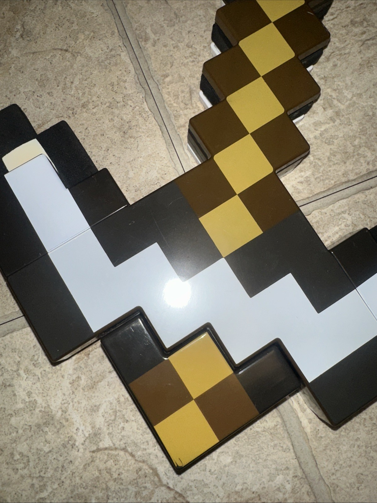 Mattel 2014 2-in-1 Minecraft Games Transforming Sword And Pickaxe. Cosplay Item.