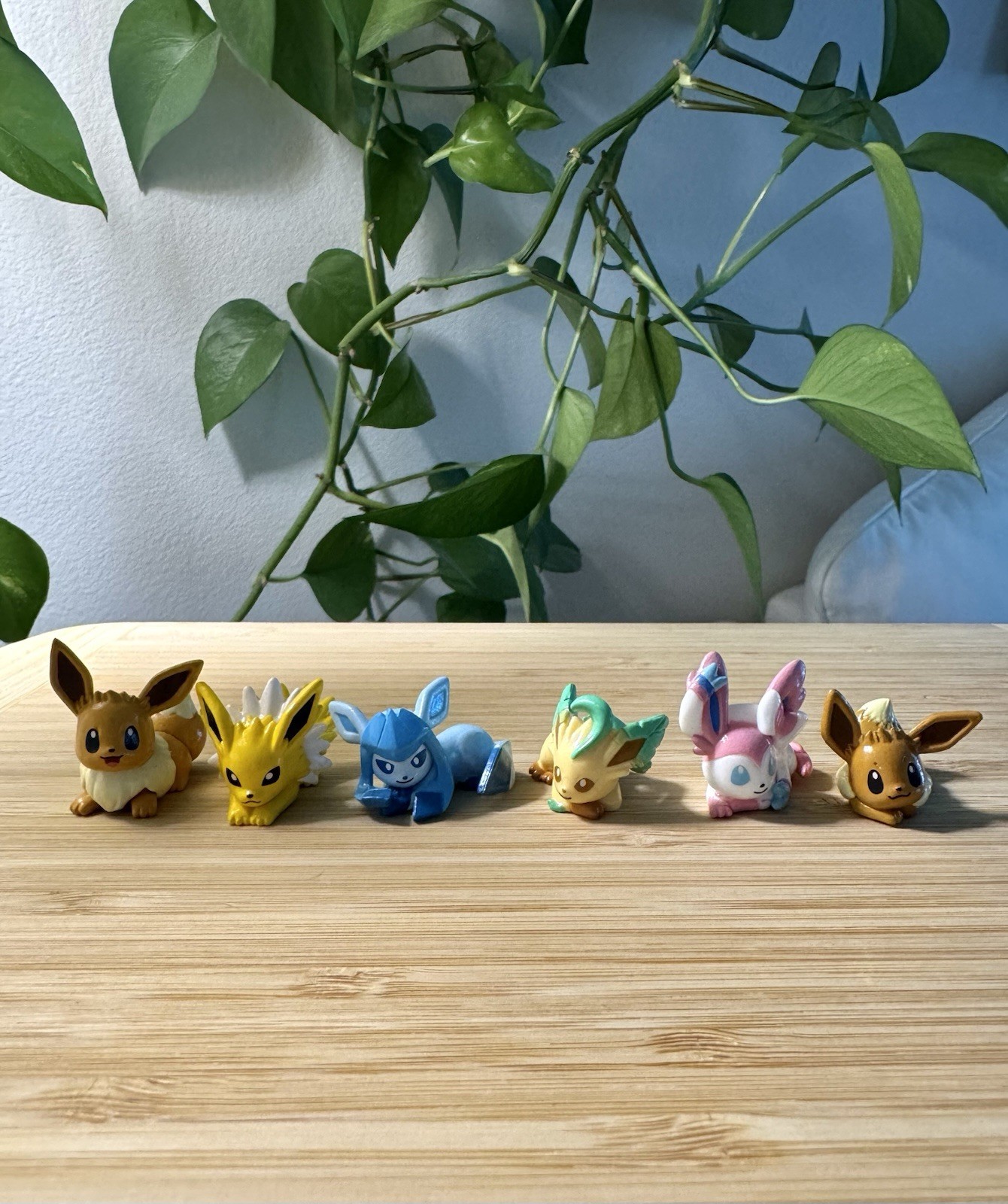 Pokémon Eevee Friends Eeveelutions Bath Bomb Jolteon Tiny Figure Lot x6 Japan ✨