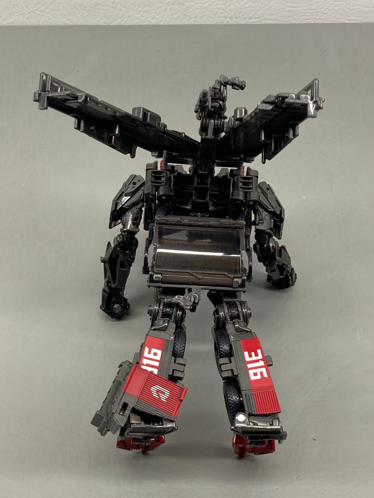 Hasbro Transformers Studio Series Sentinel Prime