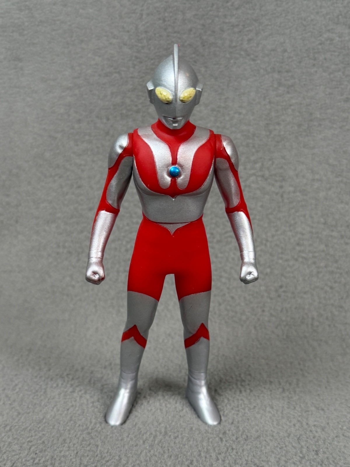 Bandai Ultraman #01 Ultra Hero 500 Spark Vinyl 5.5″ Figure 2006