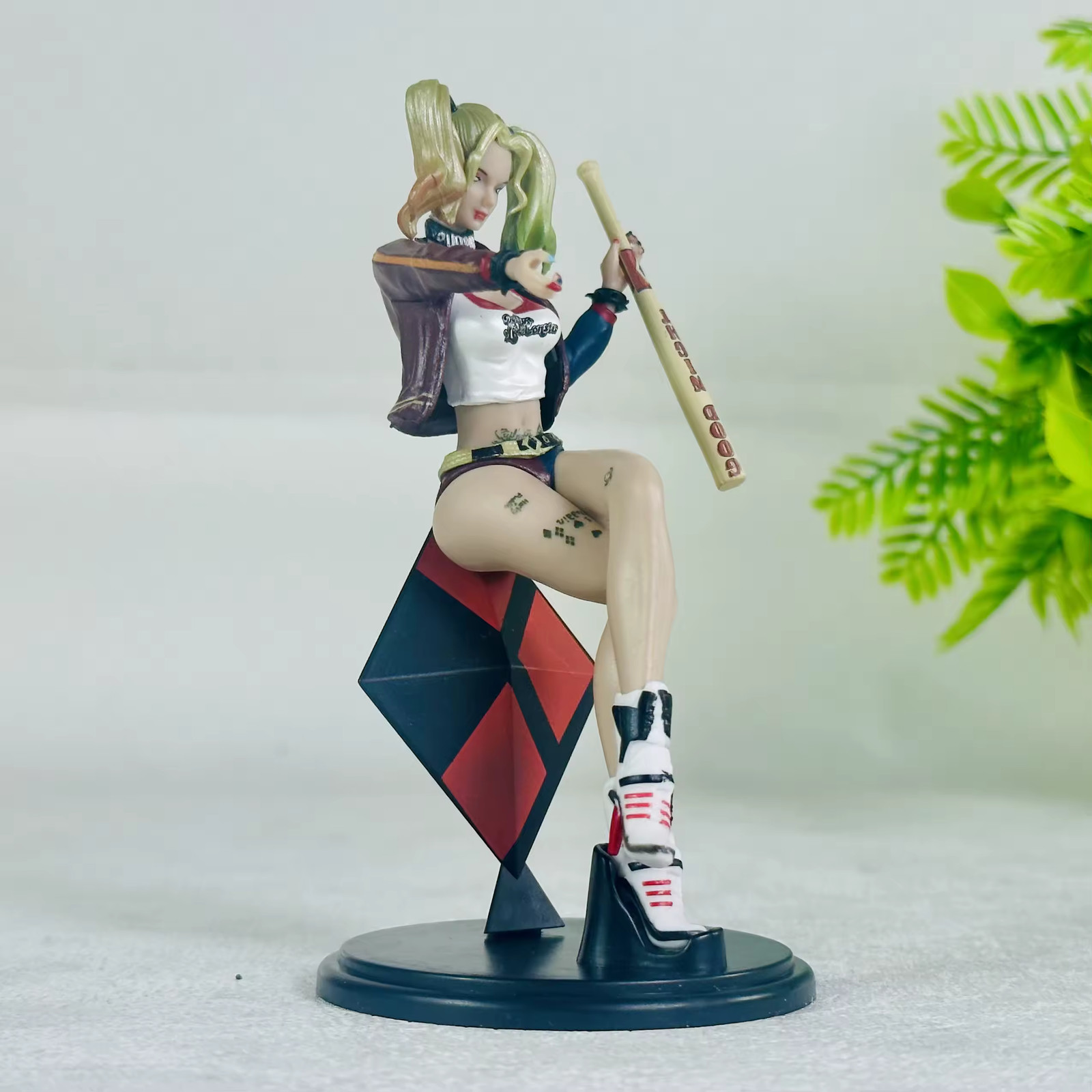 Harley Quinn Suicide Squad Figure DC Comics Baseball Bat Sitting Replica Toy