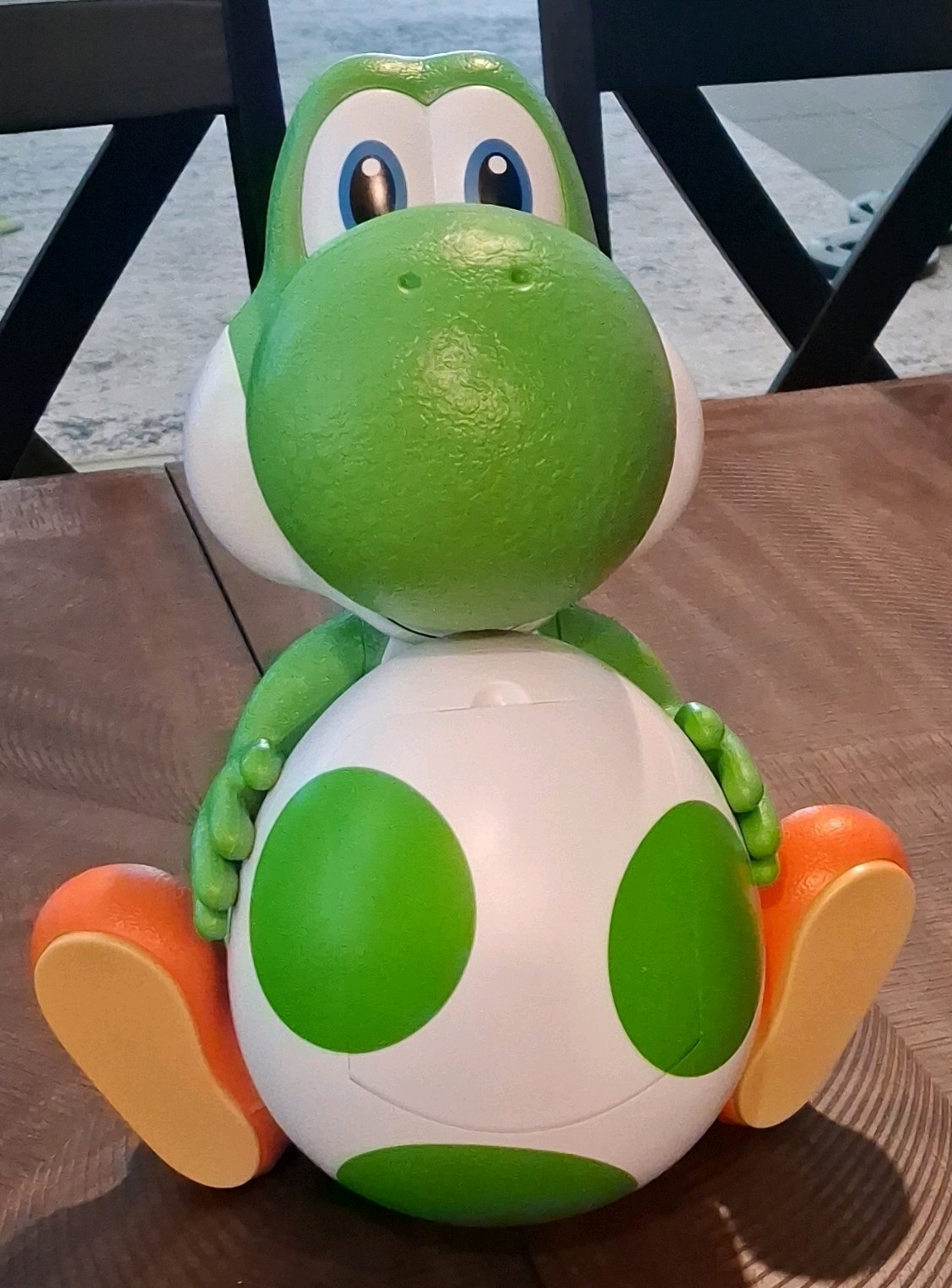 Super Mario Galaxy Movie Exclusive Yoshi Popcorn bucket in New condition