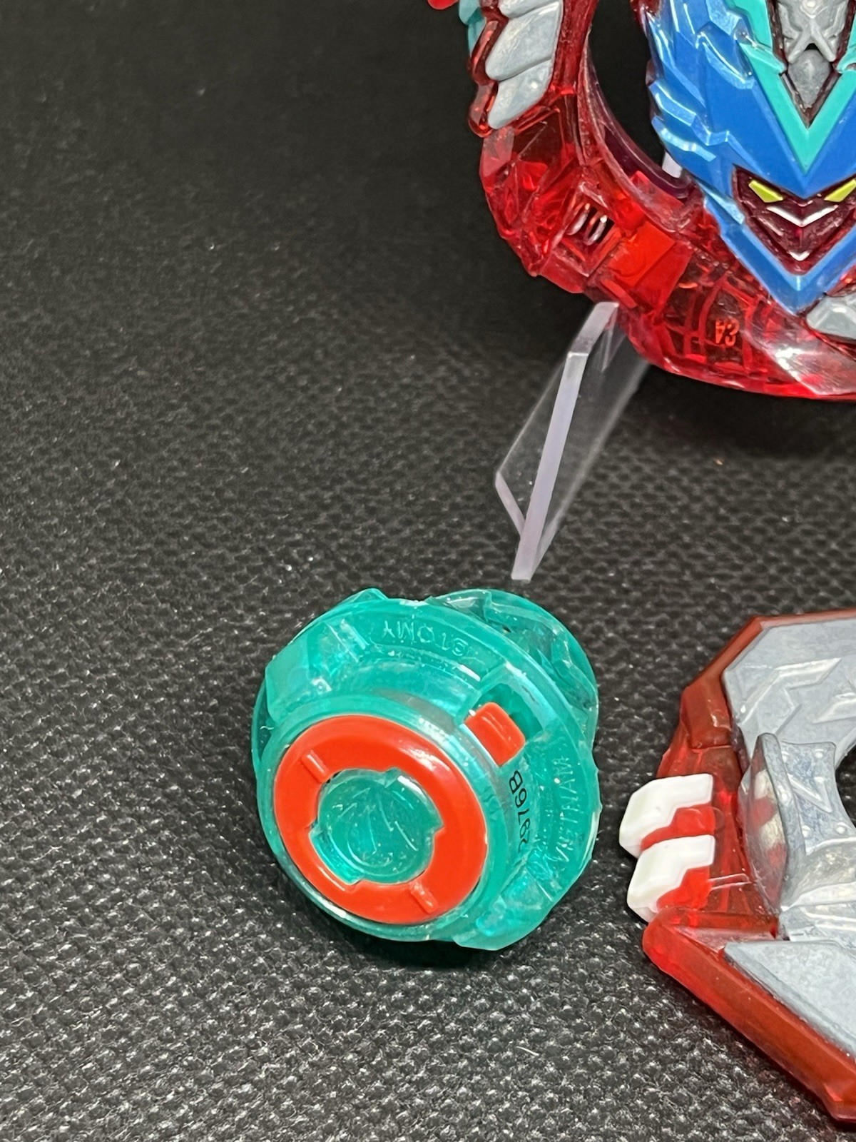 Hasbro Beyblade Burst Pro Series Cho-Z Valtryek W Zenith Forge Disc