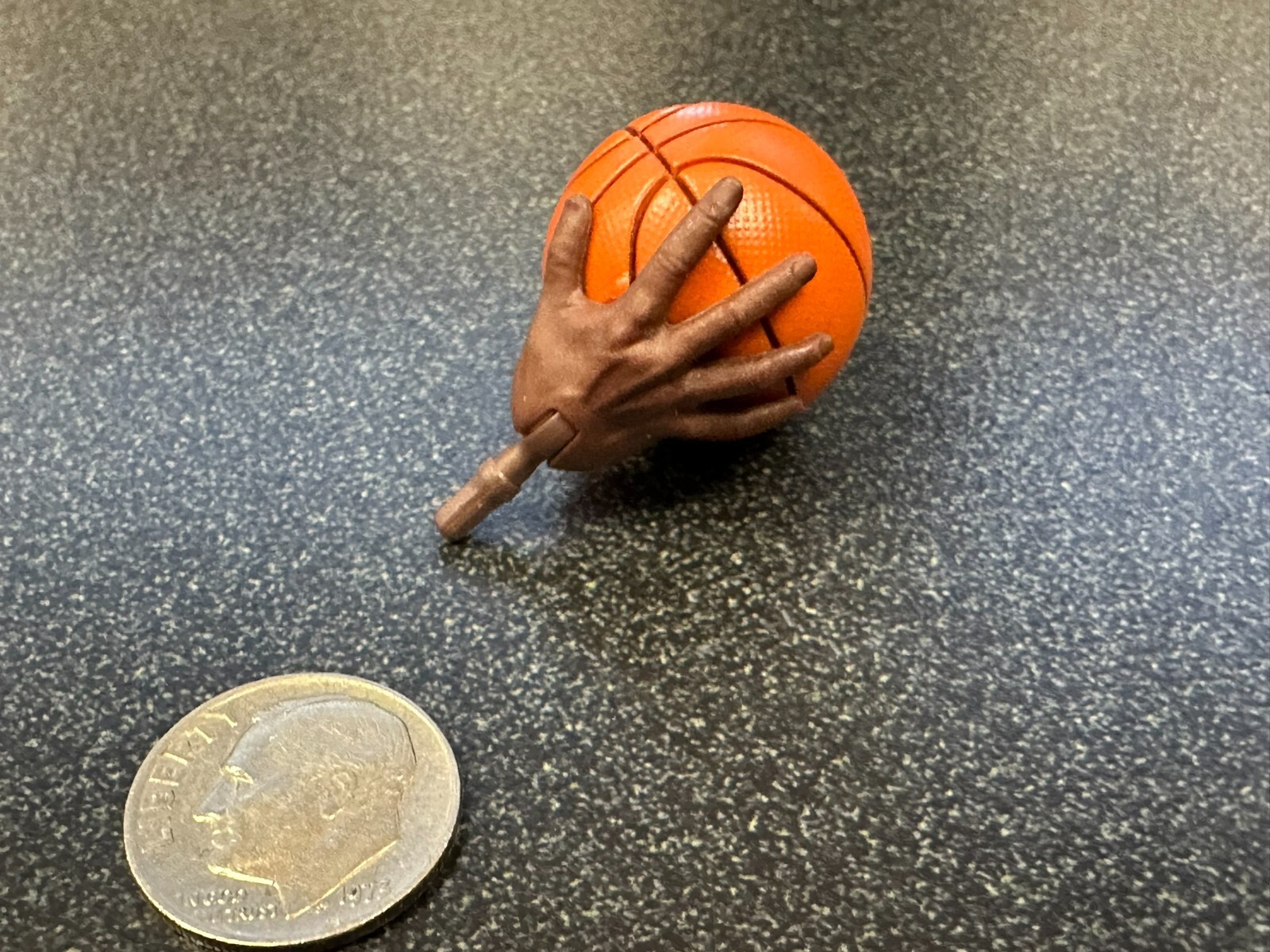 Starting Lineup (MALE HAND W/BALL ONLY) 6″ Scale MINT Basketball Prop Joel