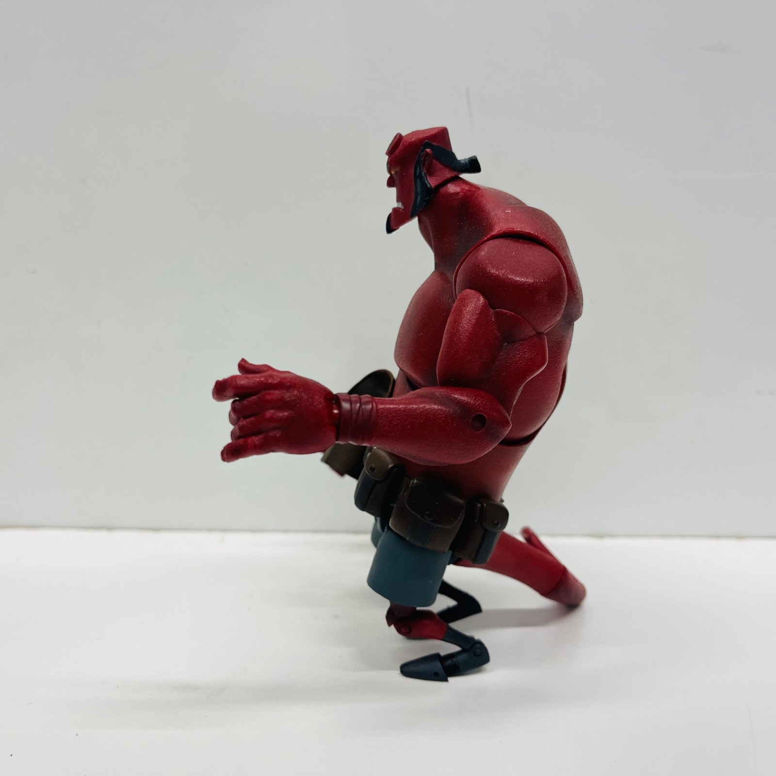 Hellboy (No Horns) Animated Deluxe Action Figure Gentle Giant 2007 loose 6 in.