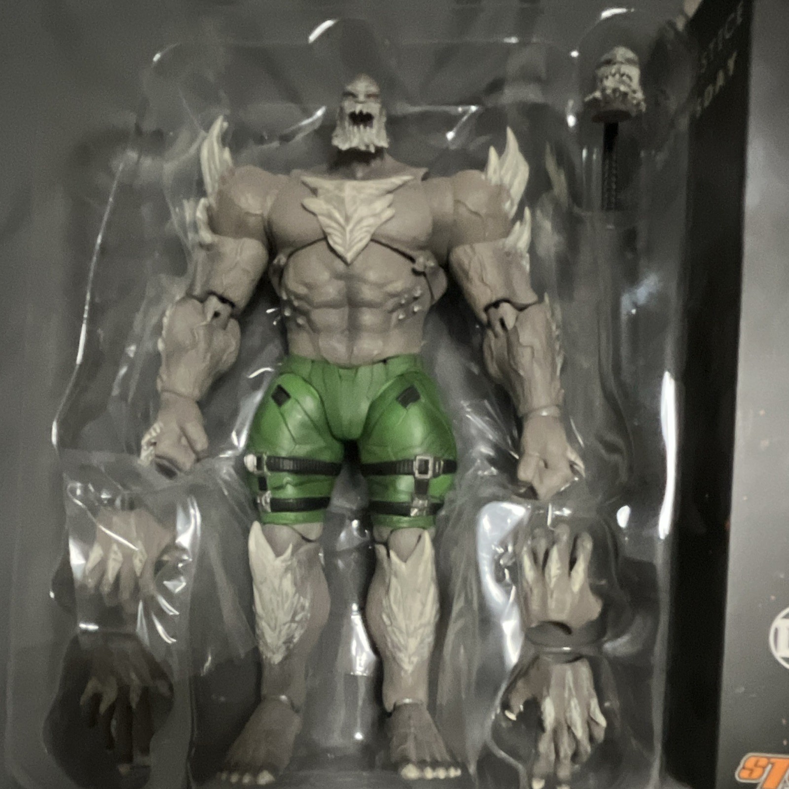 Storm Collectibles Injustice Doomsday Figure w/ Alt Head & Hands