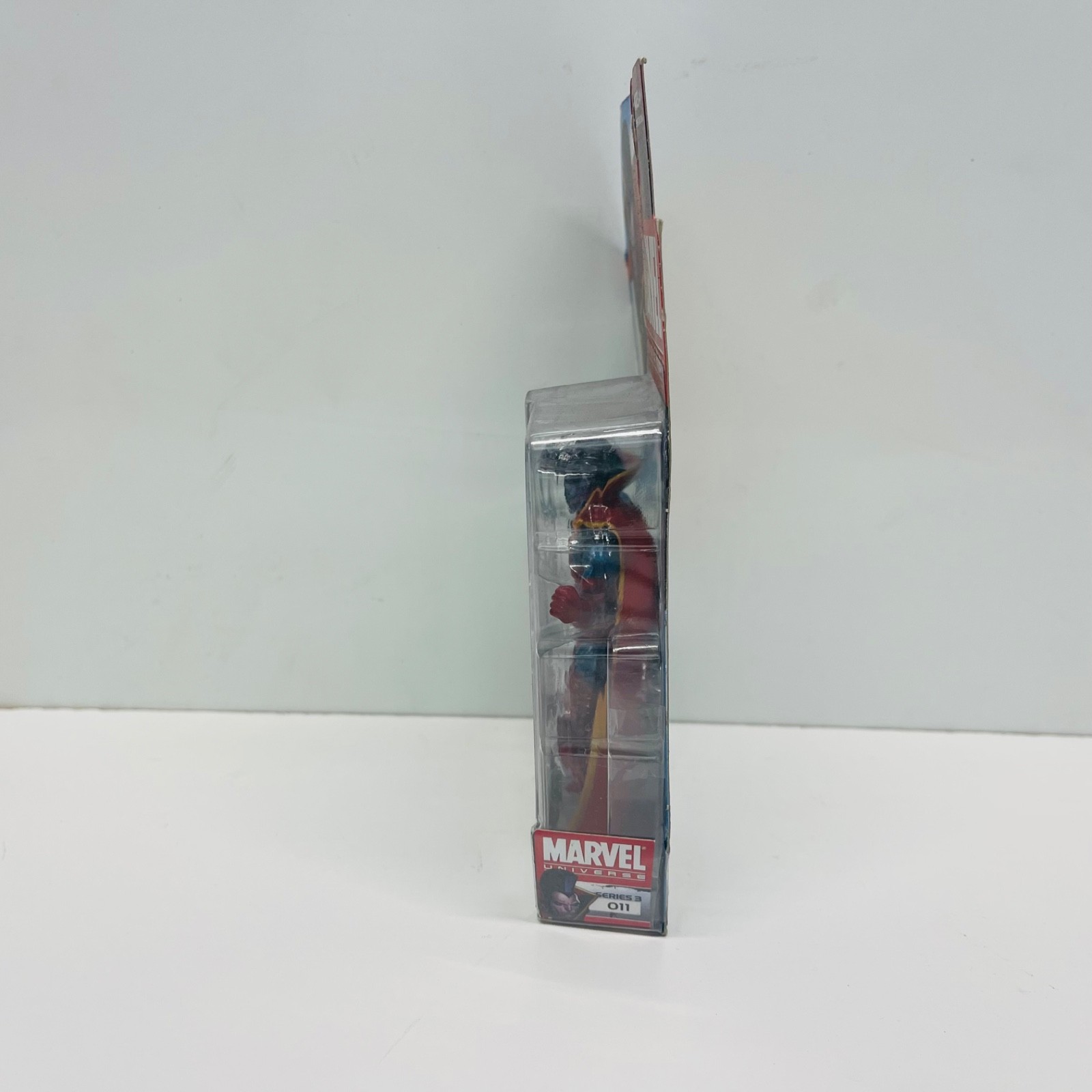Gladiator Marvel Universe 3.75″ loose X-men Shiar Imperial Guard Series 3 #011