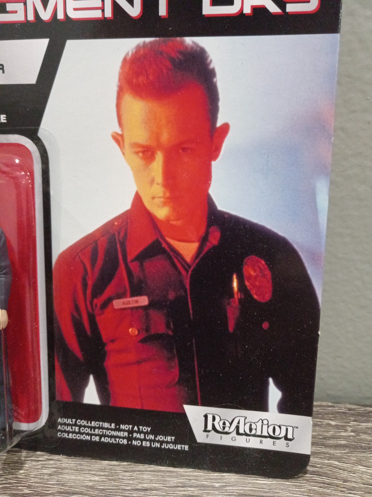 FUNKO REACTION MOVIES TERMINATOR 2 JUDGEMENT DAY T-1000 OFFICER ACTION FIGURE