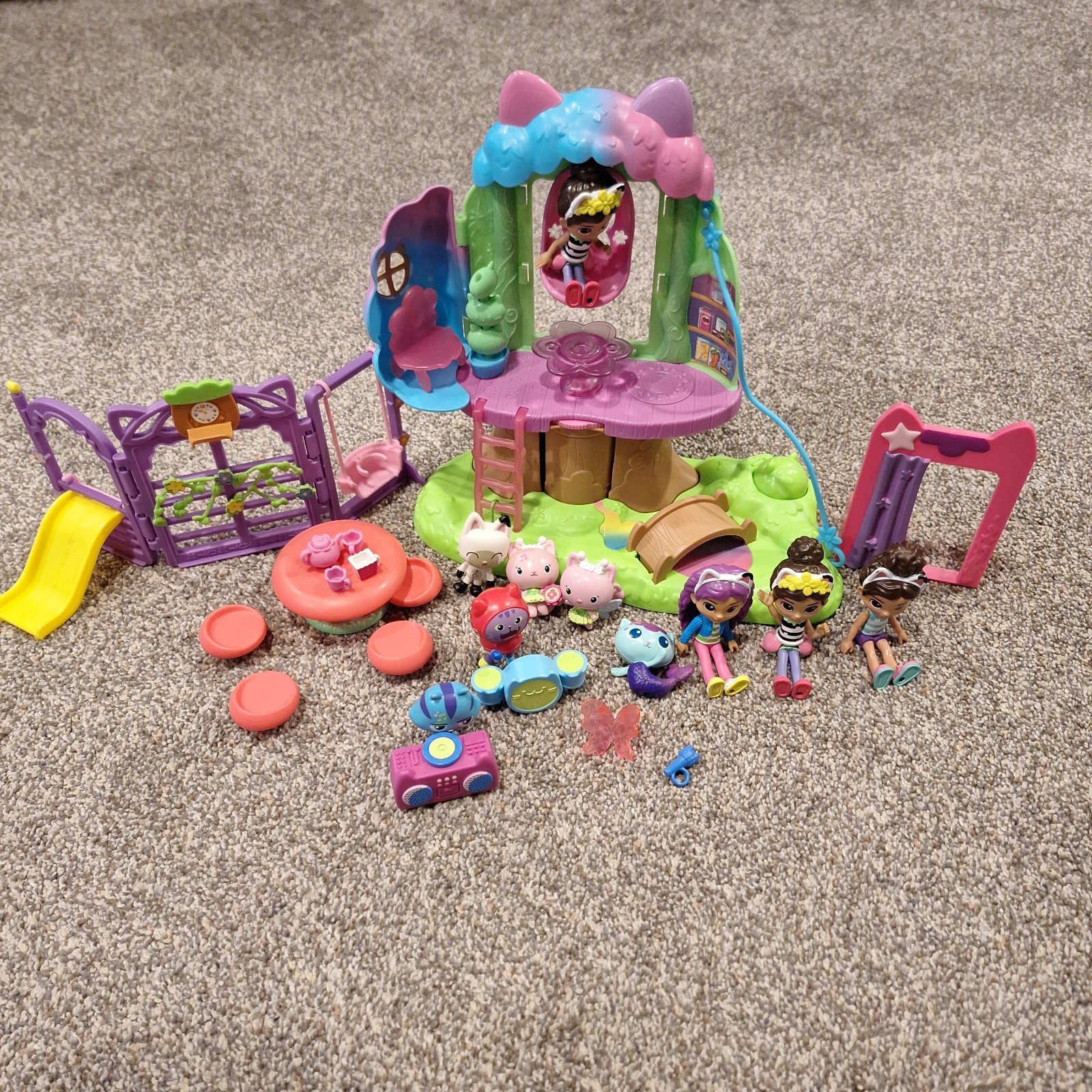 Gabby’s Dollhouse Kitty’s Fairy Garden Treehouse & Garden Party Playset + Extras