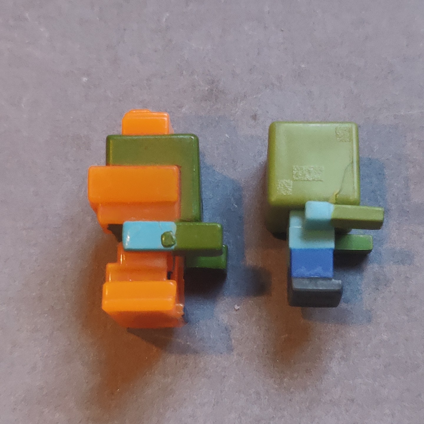 2 Minecraft Mini figures 1″ Netherrack Zombie in Flames & Stone Series Zombie
