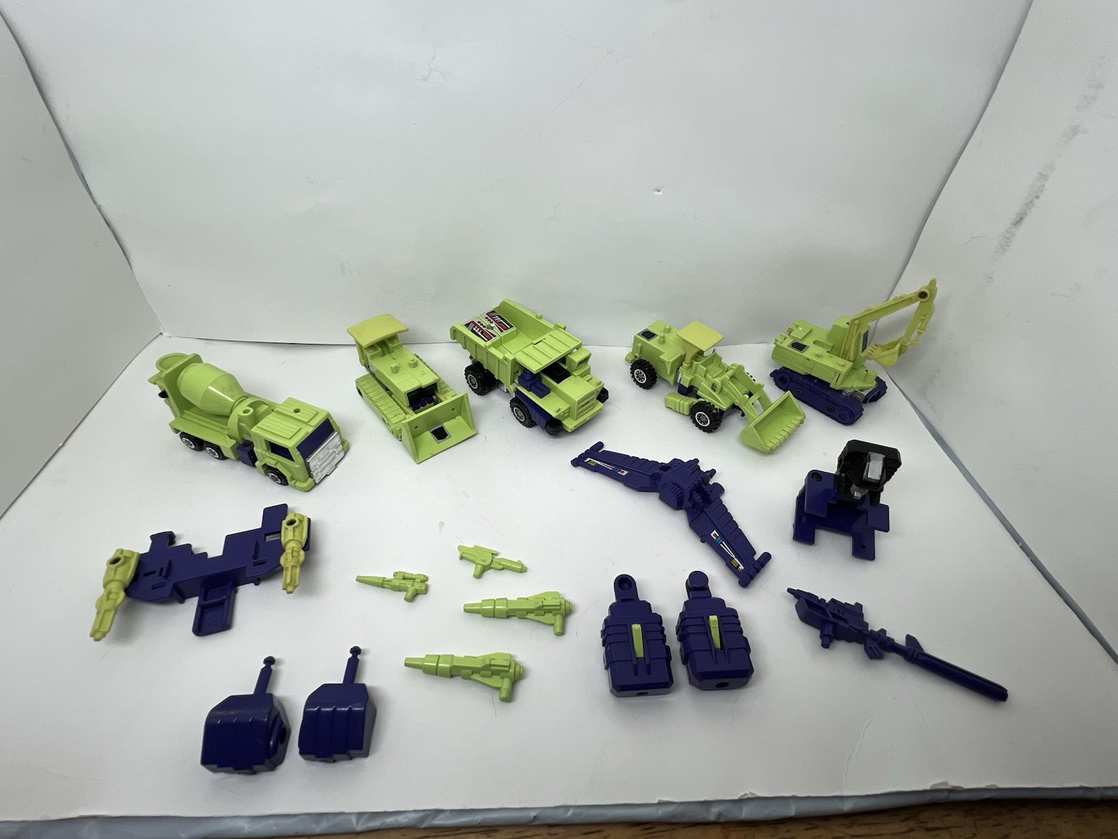 Transformers G1 Decepticons Constructicons Lot of 5 – W/accessories READ AS-IS
