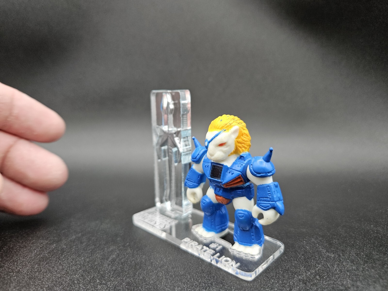 Battle Beasts Pirate Lion #1 Acrylic Base Set *** No Toy Included ***