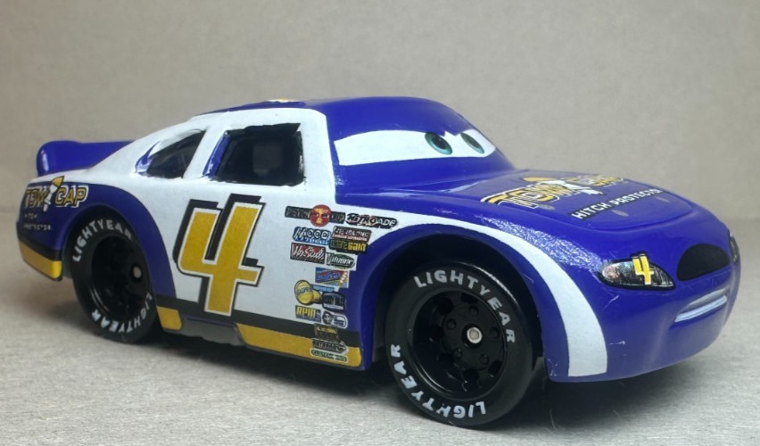 Disney Pixar Cars Rusty Cornfuel Tow Cap #4 Diecast 1:55 Piston Cup FC