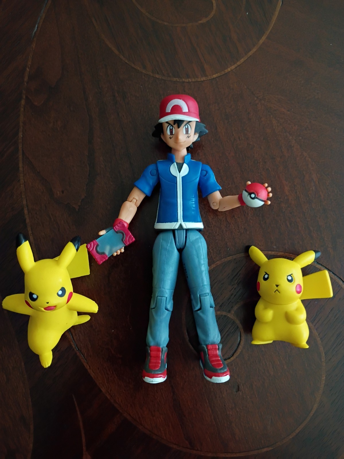 Pokémon Ash Ketchum Tomy Toy Figure W/ Pikachu Nintendo Pokemon Pokeball