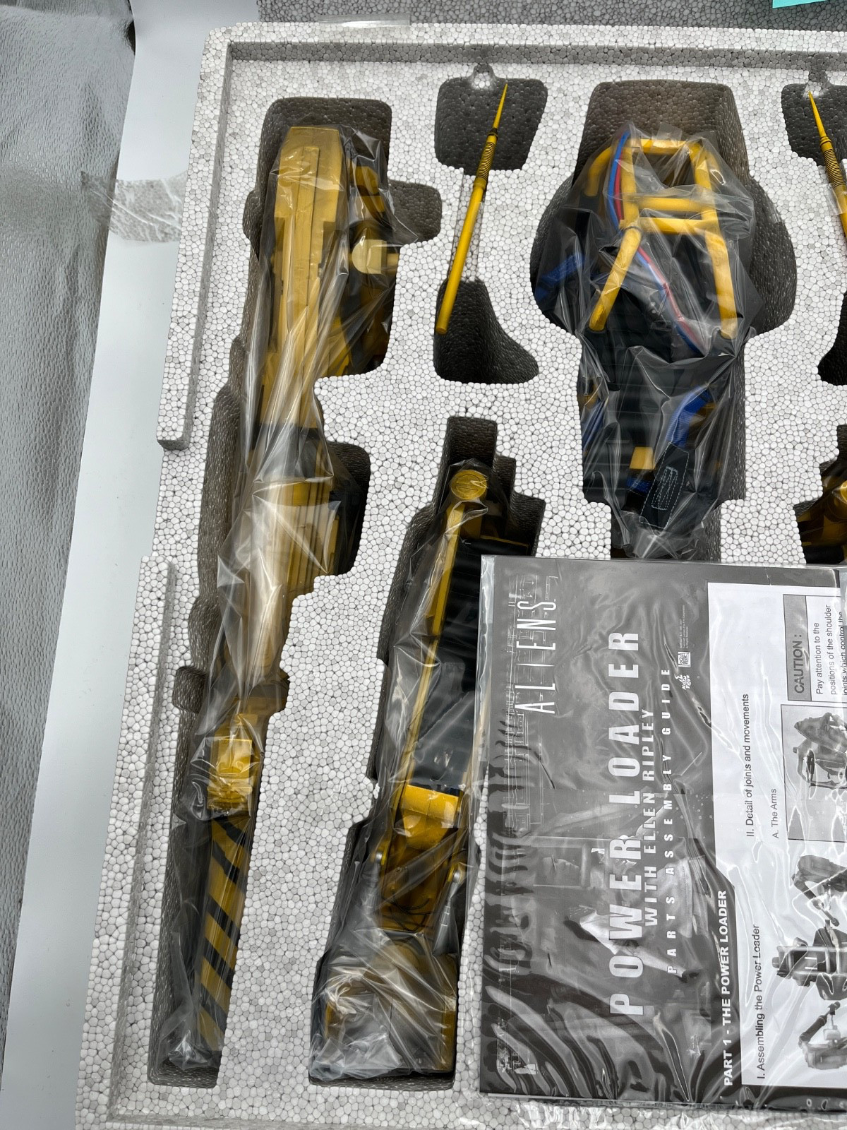 HOT TOYS MMS39: ALIENS – POWER LOADER WITH ELLEN RIPLEY NIB #2