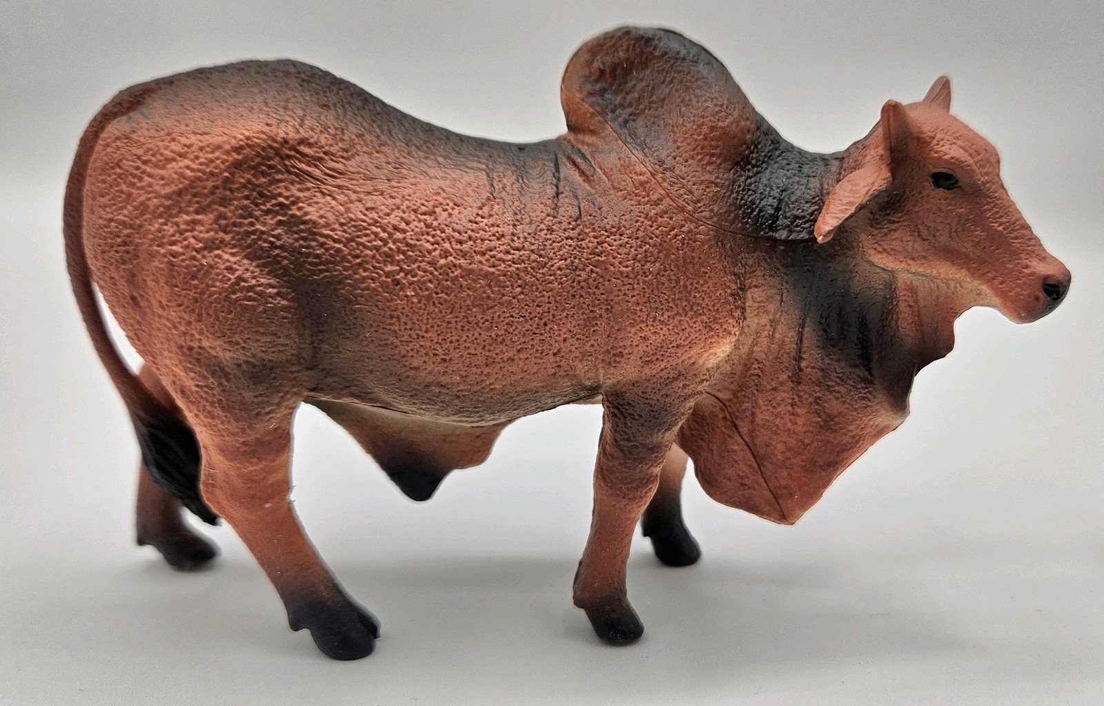 Brown Zebu Bull Figure Toy Gift Child Plastic Figura Toro Cebu Regalo Plástico