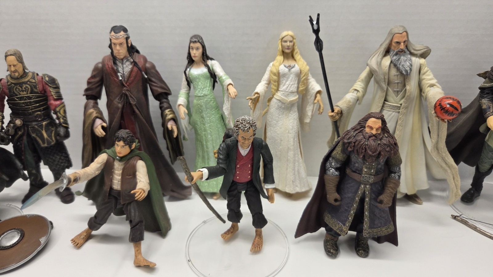 Lord Of The Rings Toybiz Lot Of 10 Figures Legolas Gimli Frodo Boromir Arwen Lot