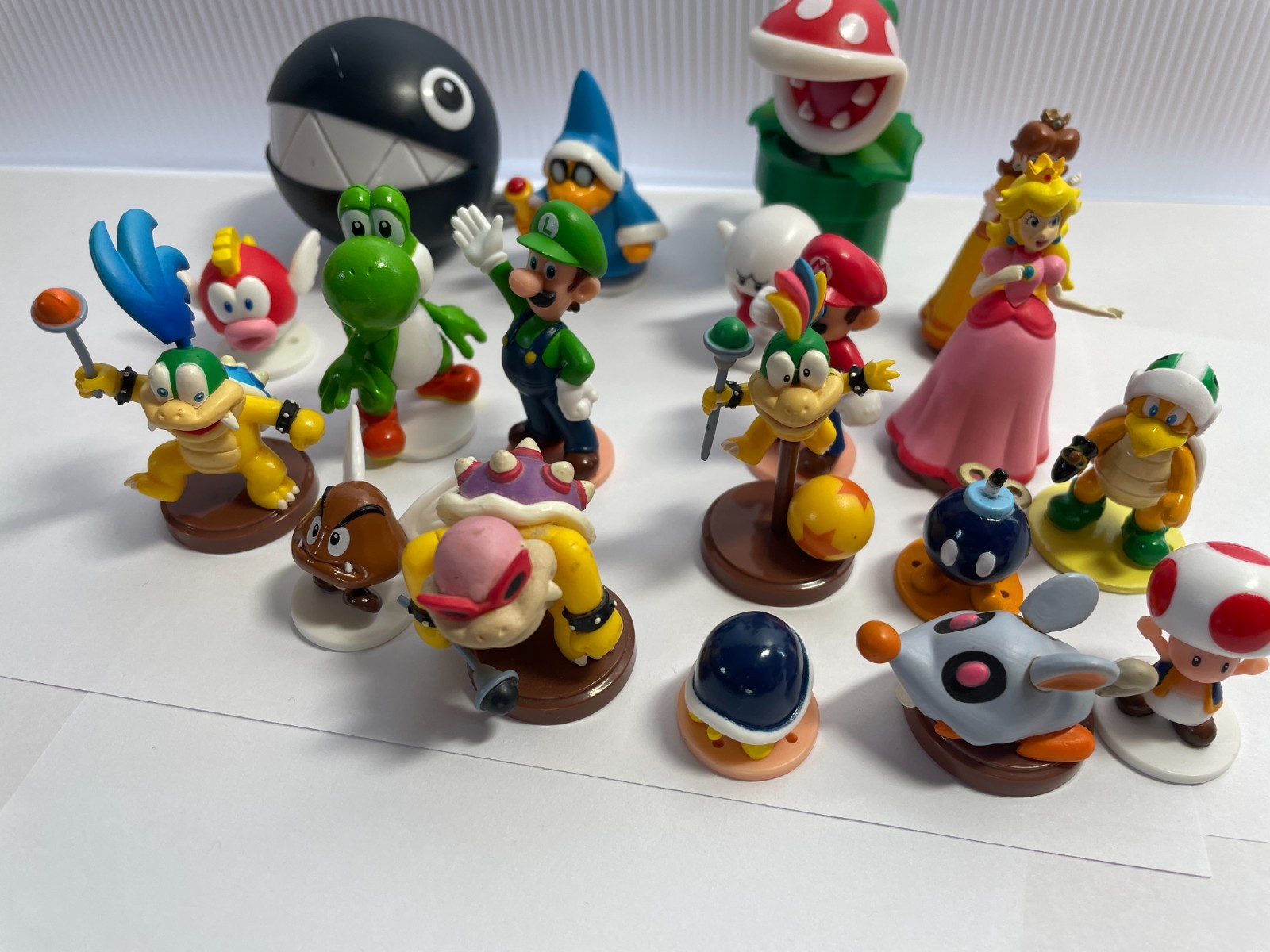 Nintendo Super Mario Figure Lot Choco Egg Yoshi Chain Chomp Roy Iggy Peach Toad