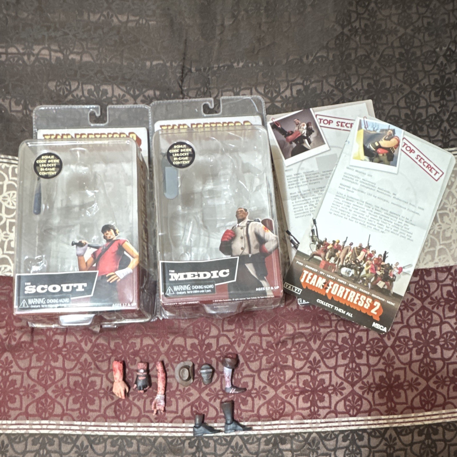 NECA Team Fortress 2 Scout & Medic Boxes Set Video Games 17+