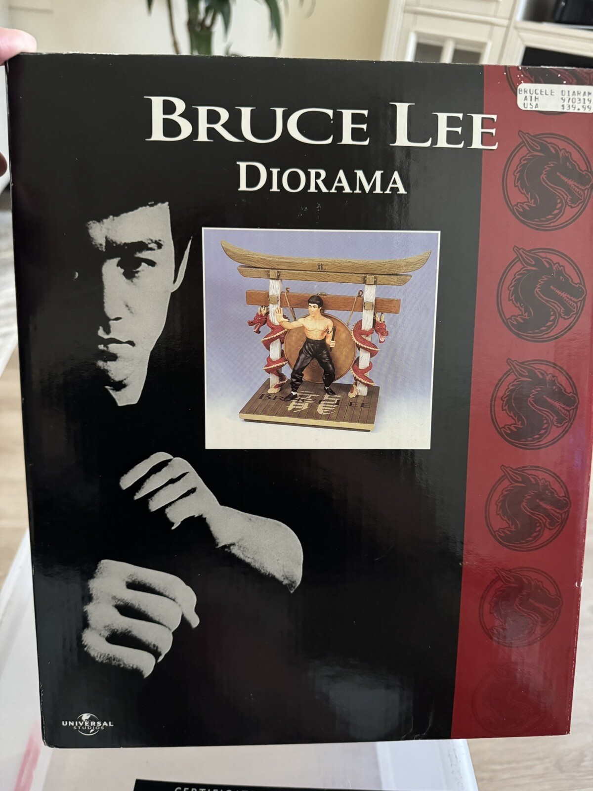 BRUCE LEE Premiere Edition Universal Studios Diorama BRAND NEW Only 4800 Made